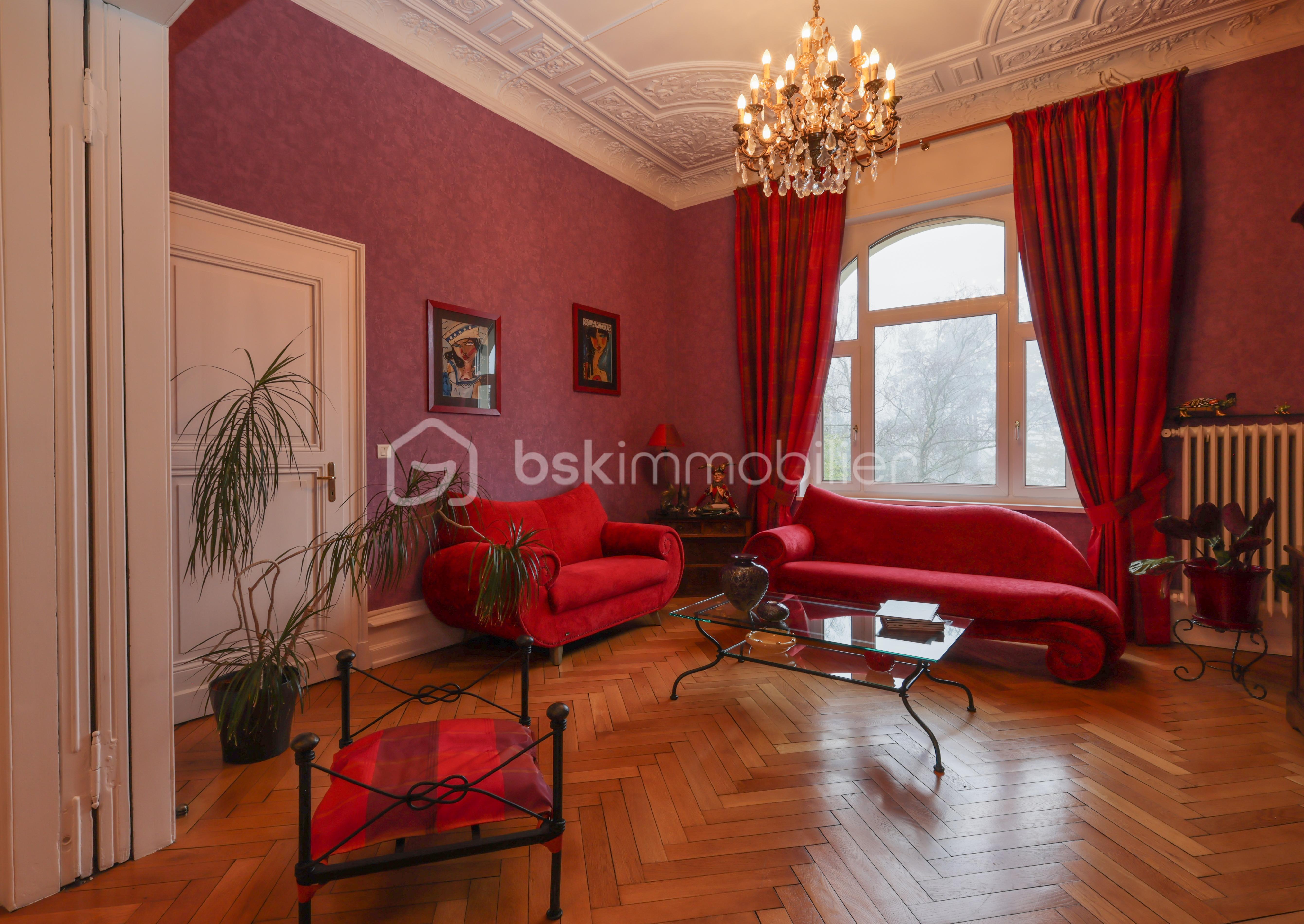 Maison de maître de 300 m² - Salon.jpeg