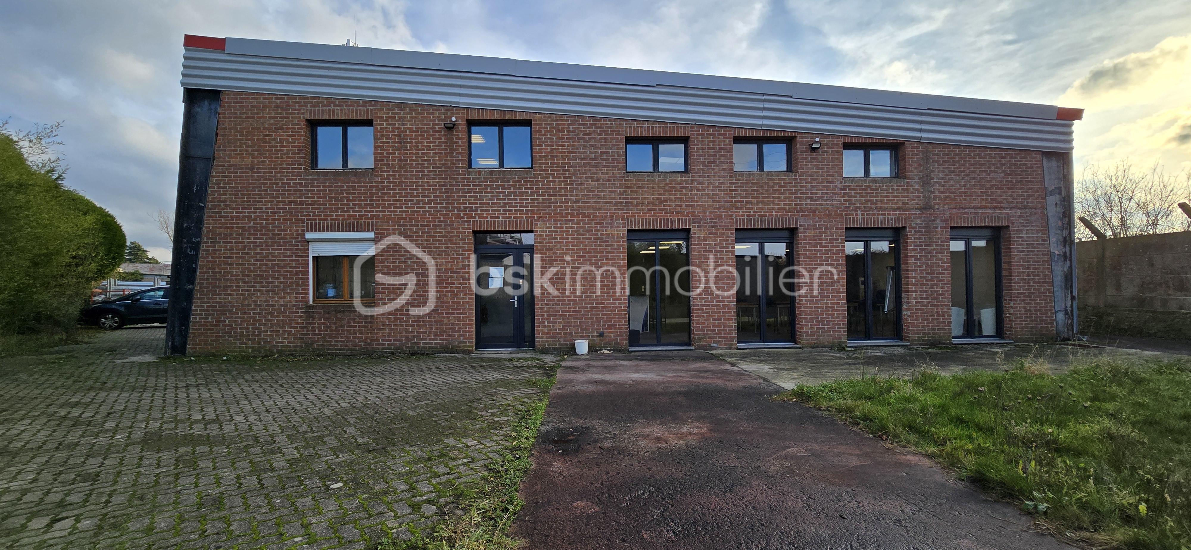 Local d'activités de 1 500 m² - 5.jpg