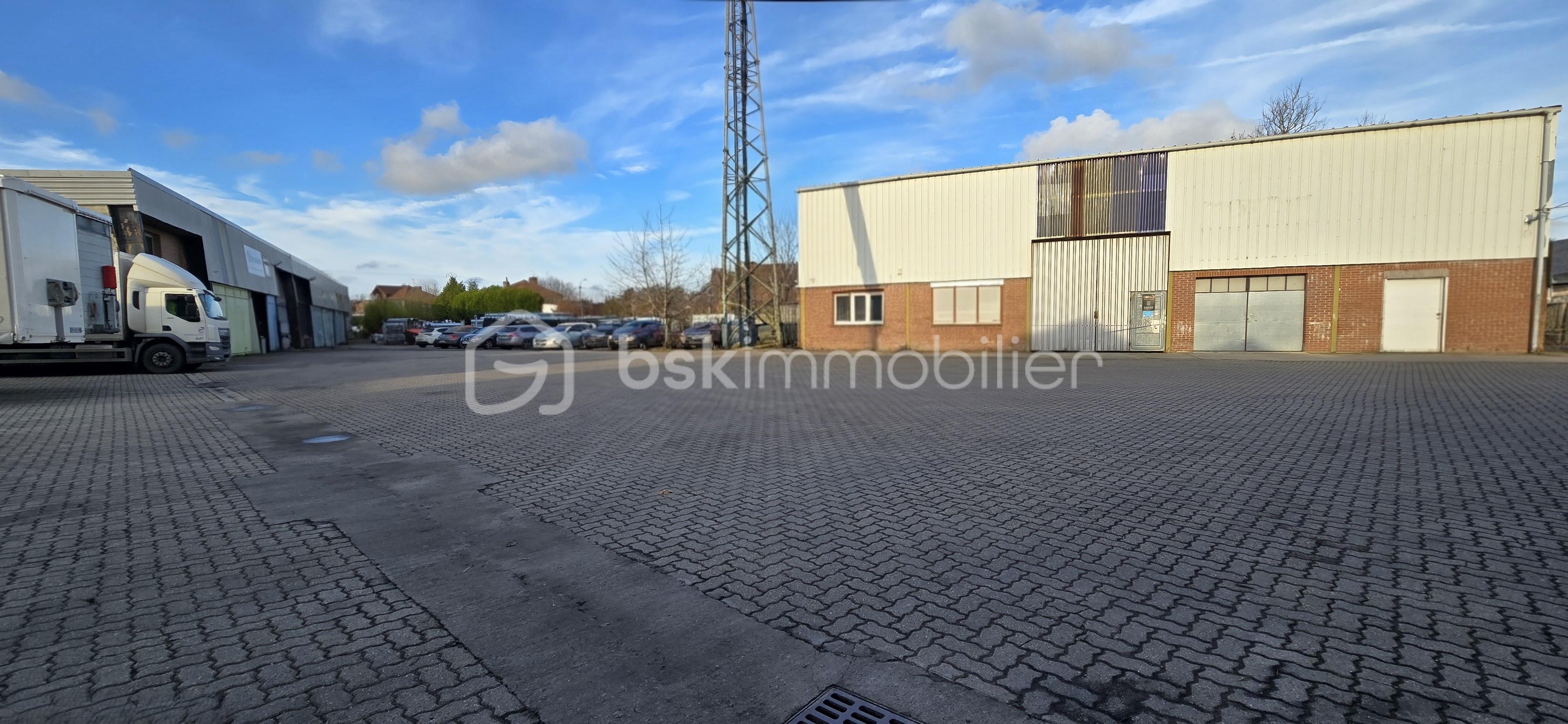 Local d'activités de 1 500 m² - 2.jpg