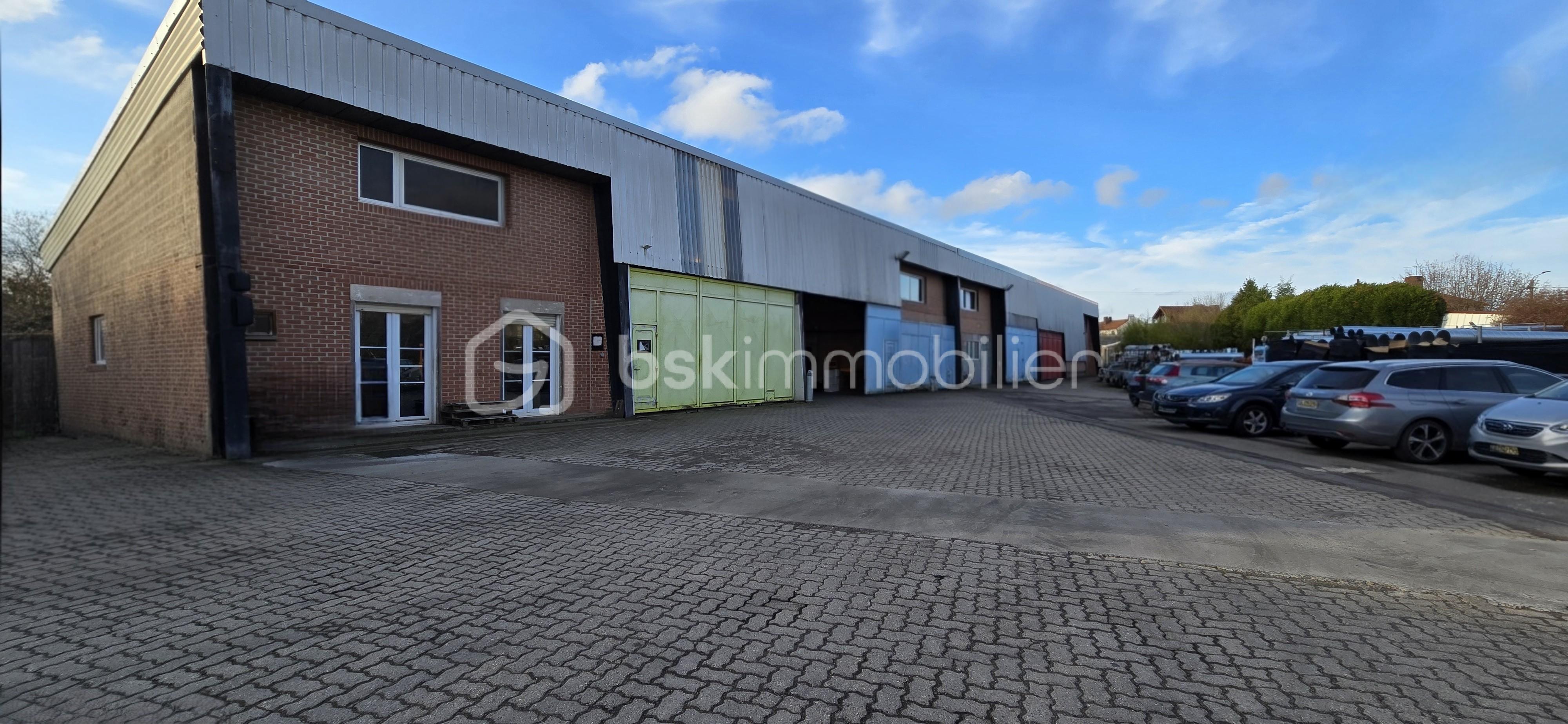 Local d'activités de 1 500 m² - 3.jpg