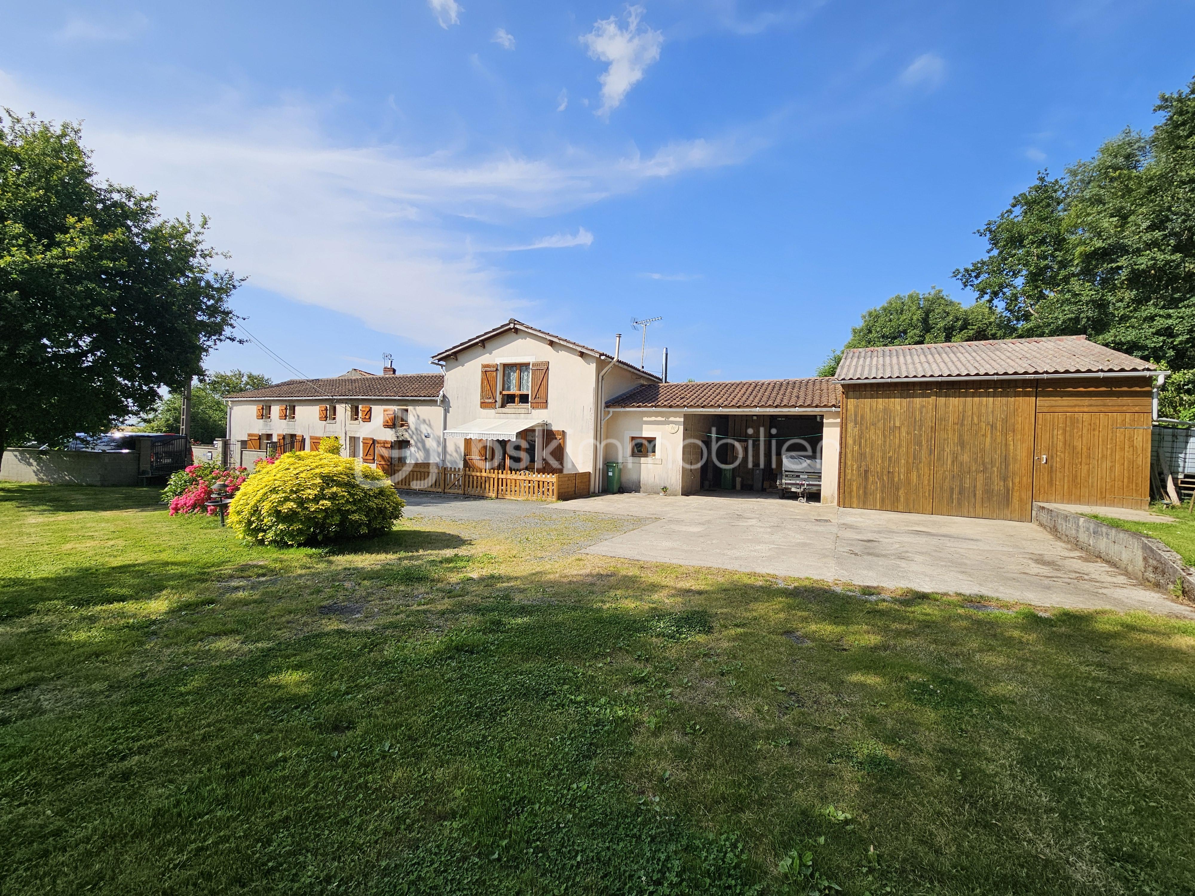 Maison ancienne de 115 m² - ag11.jpg