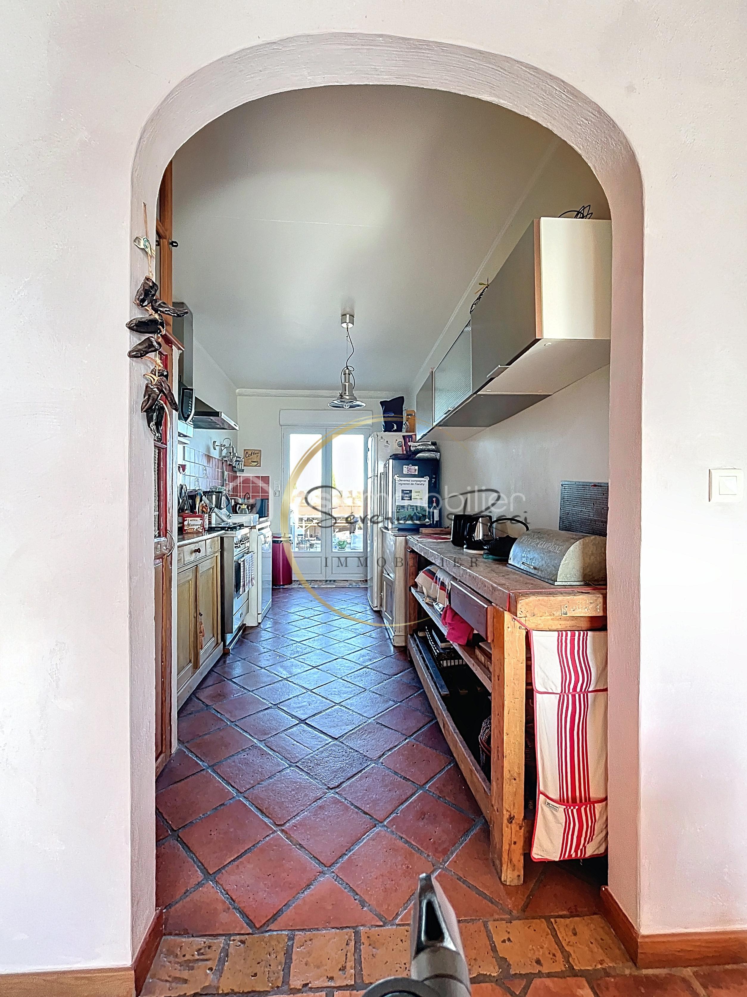 Domaine de 120 m² - CUISINE V.jpg