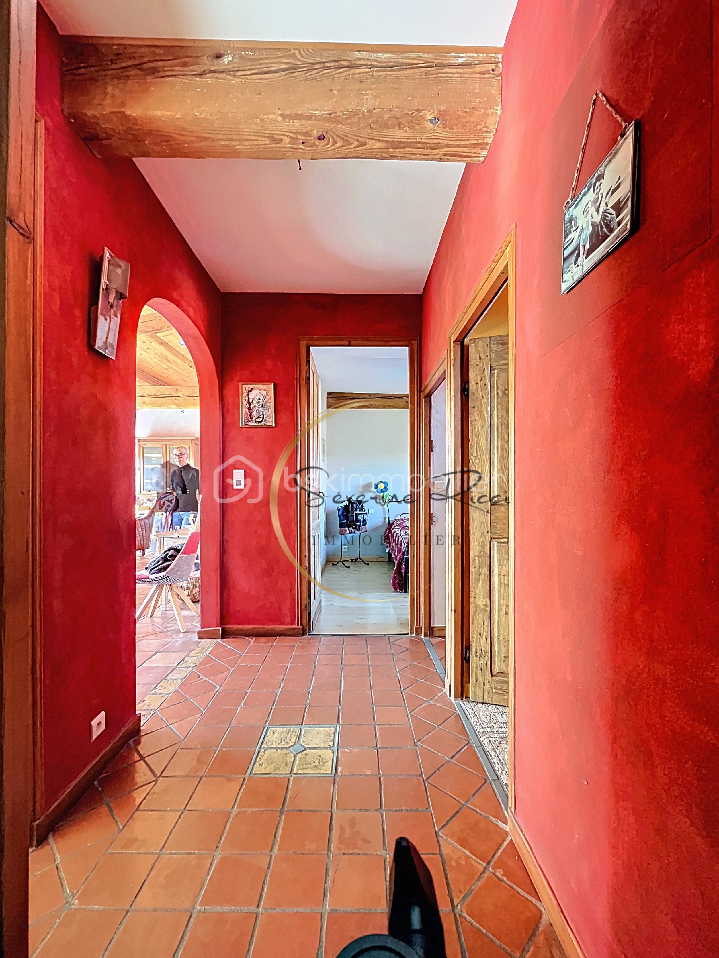 Domaine de 120 m² - couloir.jpg