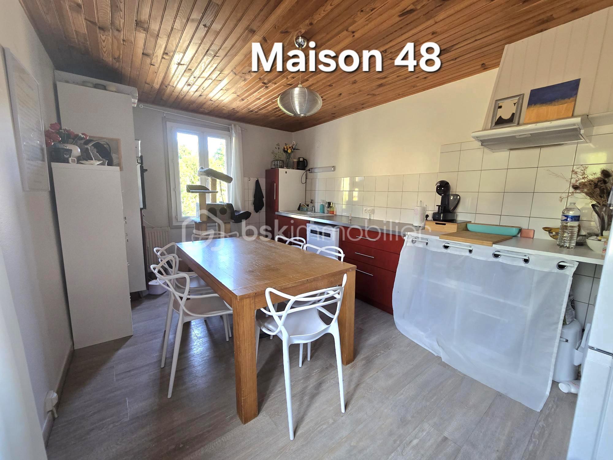 IMMEUBLE Puy-Guillaume N°48 002 - Copie.jpg