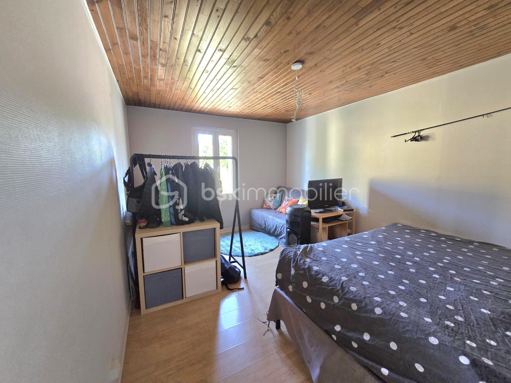 IMMEUBLE Puy-Guillaume N°48 006.jpg