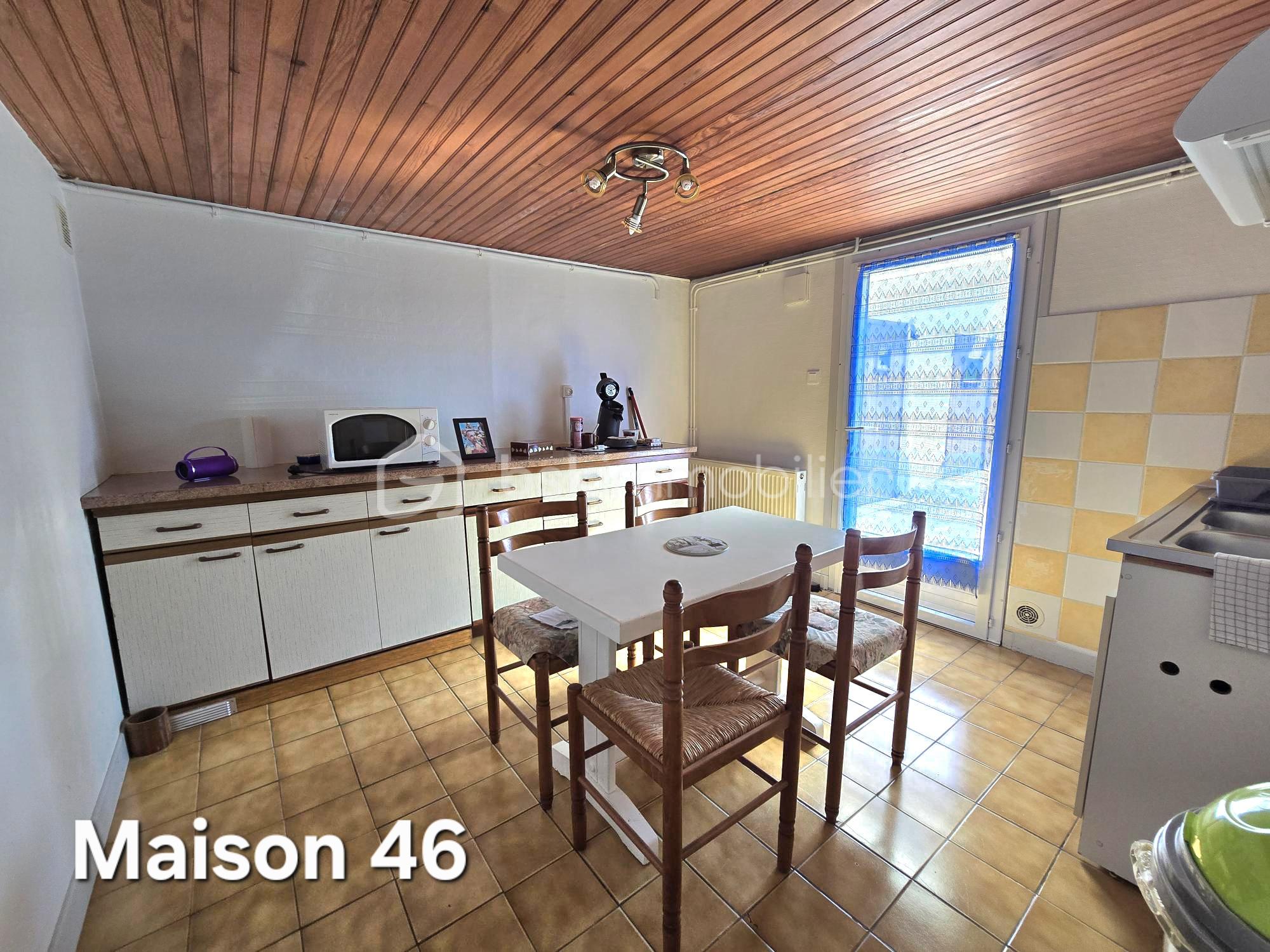 Immeuble Puy-Guillaume N°46 001.jpg