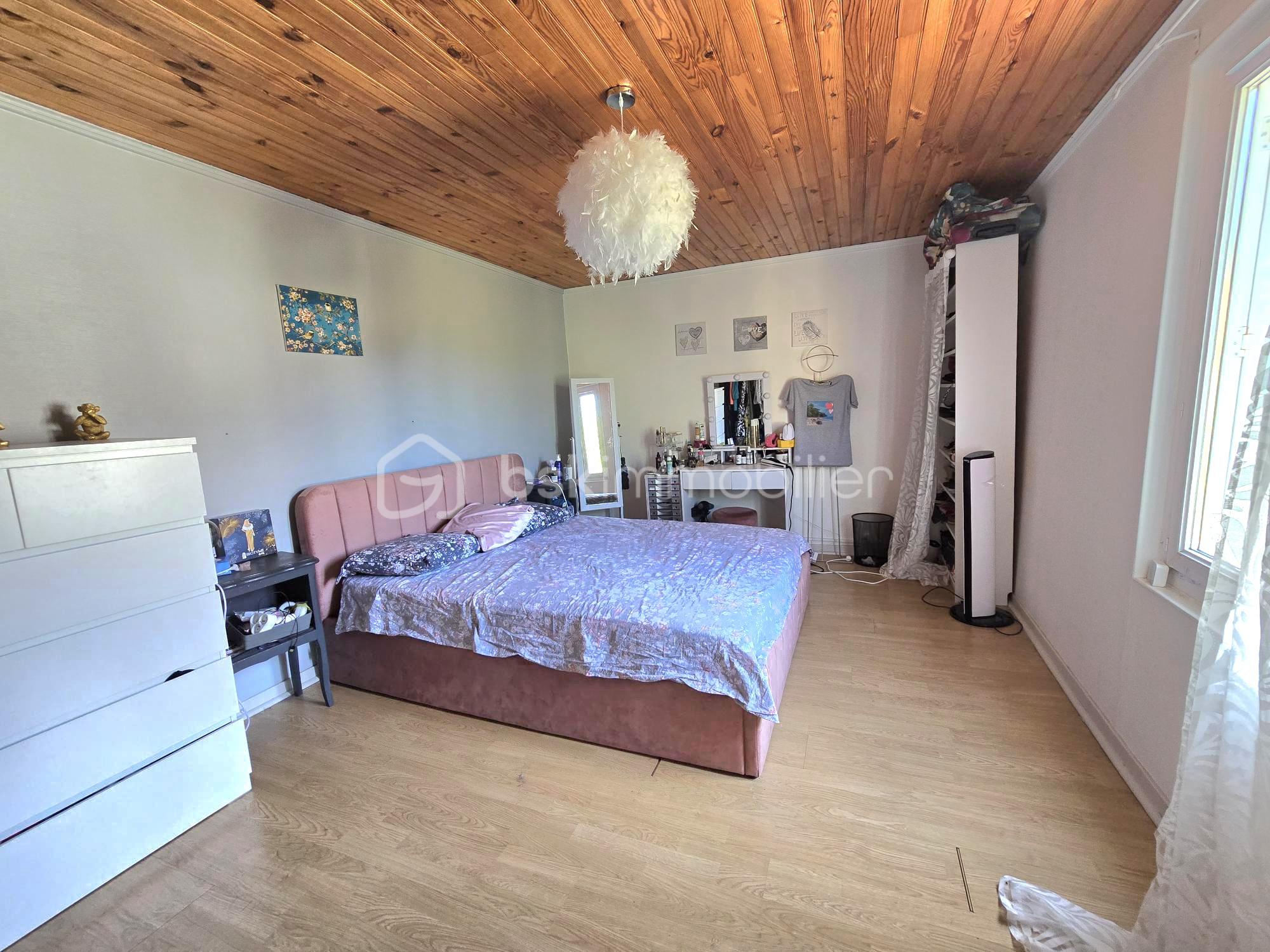IMMEUBLE Puy-Guillaume N°48 005.jpg