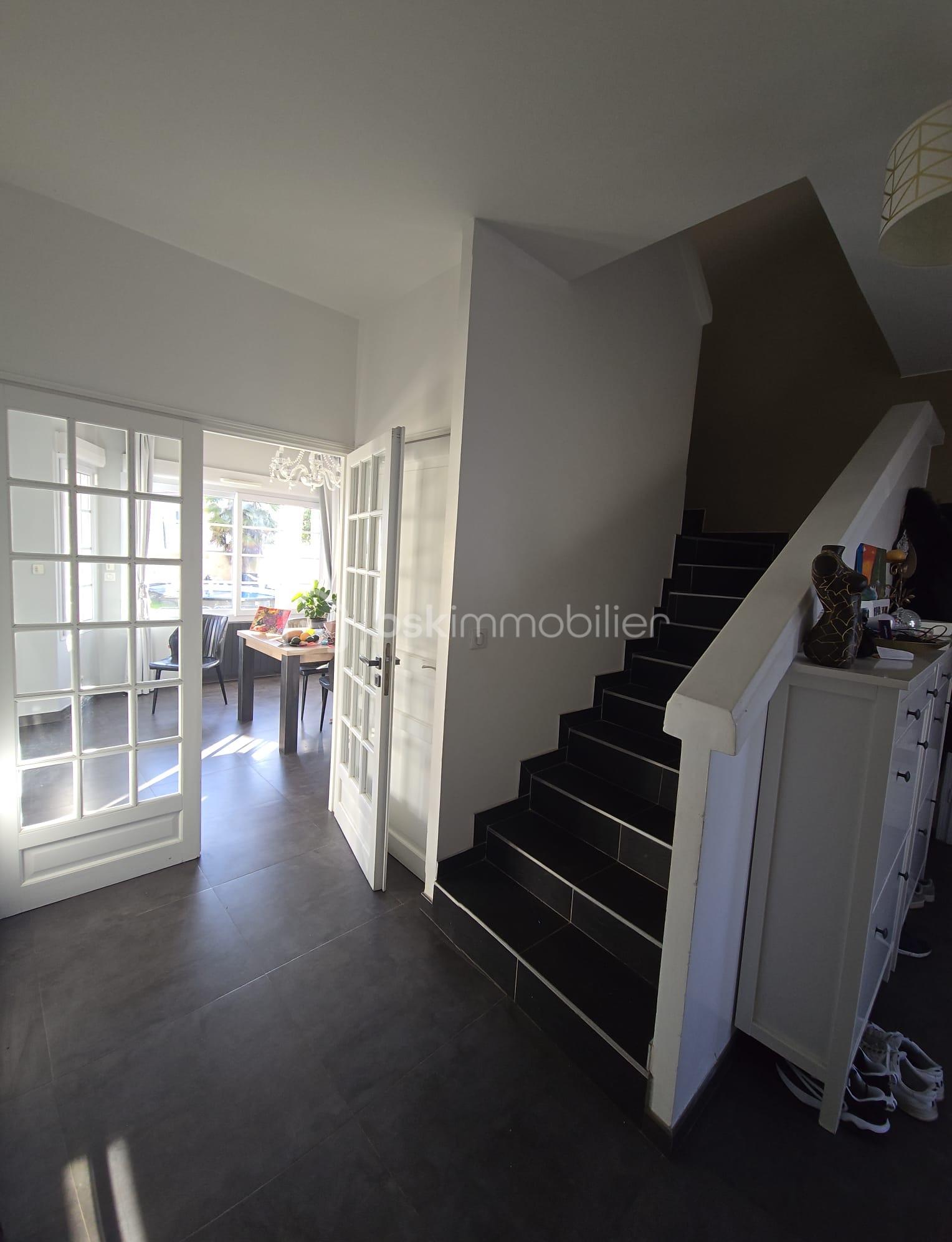 Maison de 170 m² - 97a8bb37-8e95-4371-9224-2c10c5b79de6.jpeg