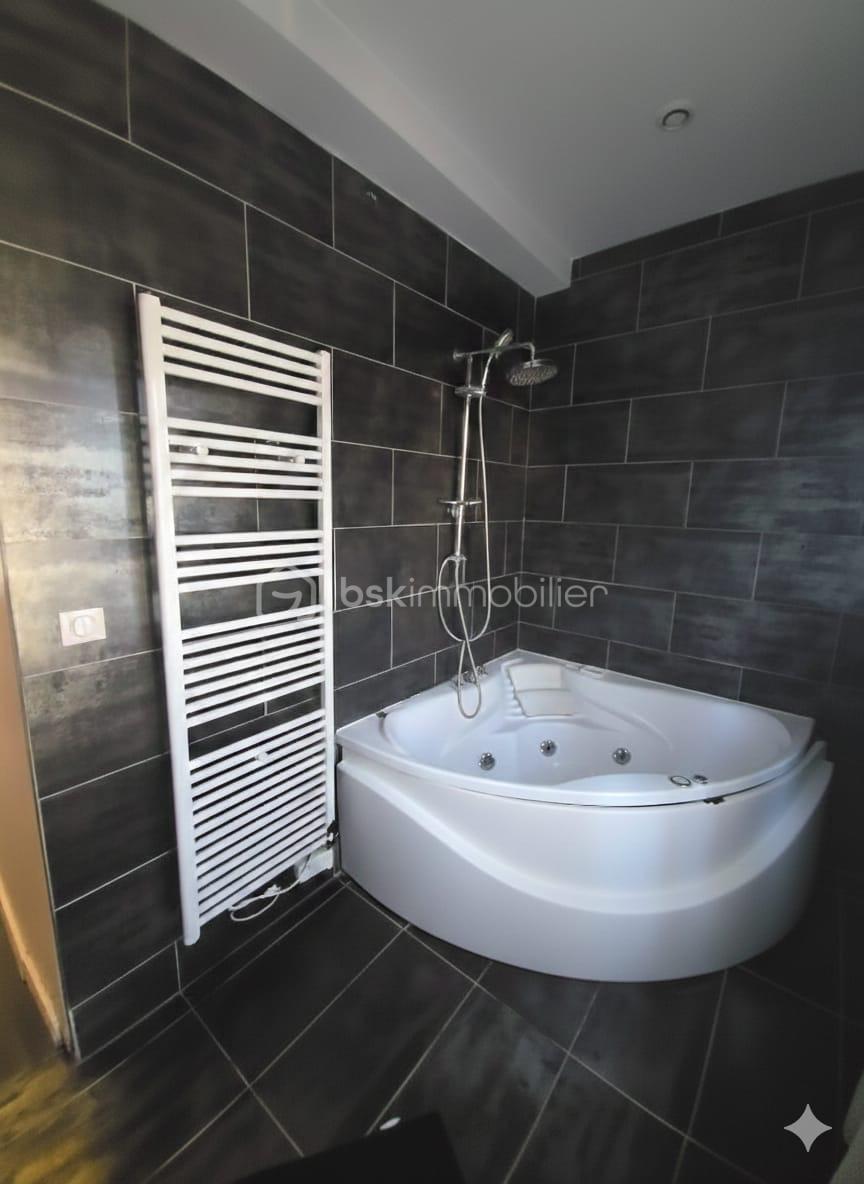 Maison de 170 m² - c7146a30-eca9-43f6-9857-3b9f2a73b486.jpeg