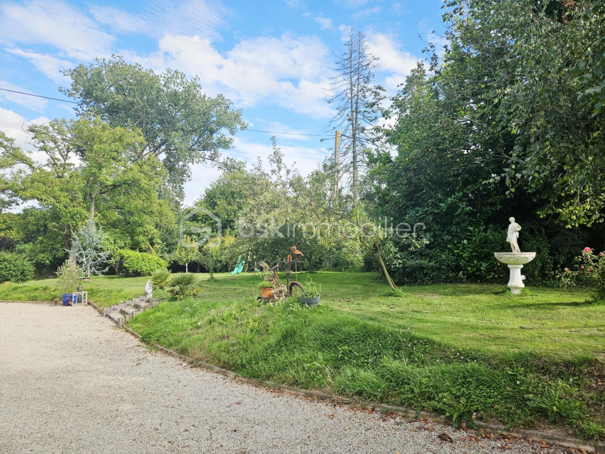 Maison de 242 m² - bacac38b-a9af-414a-8e5a-78048e6d3de3.jpg