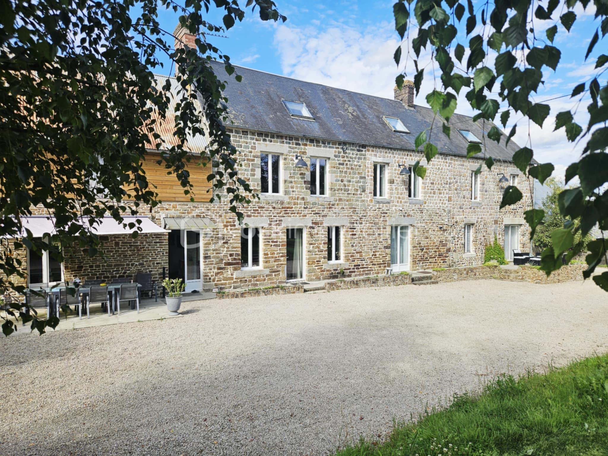 Maison de 242 m² - 4d503941-f2d9-4247-ab42-81fbff5bbab2.jpg