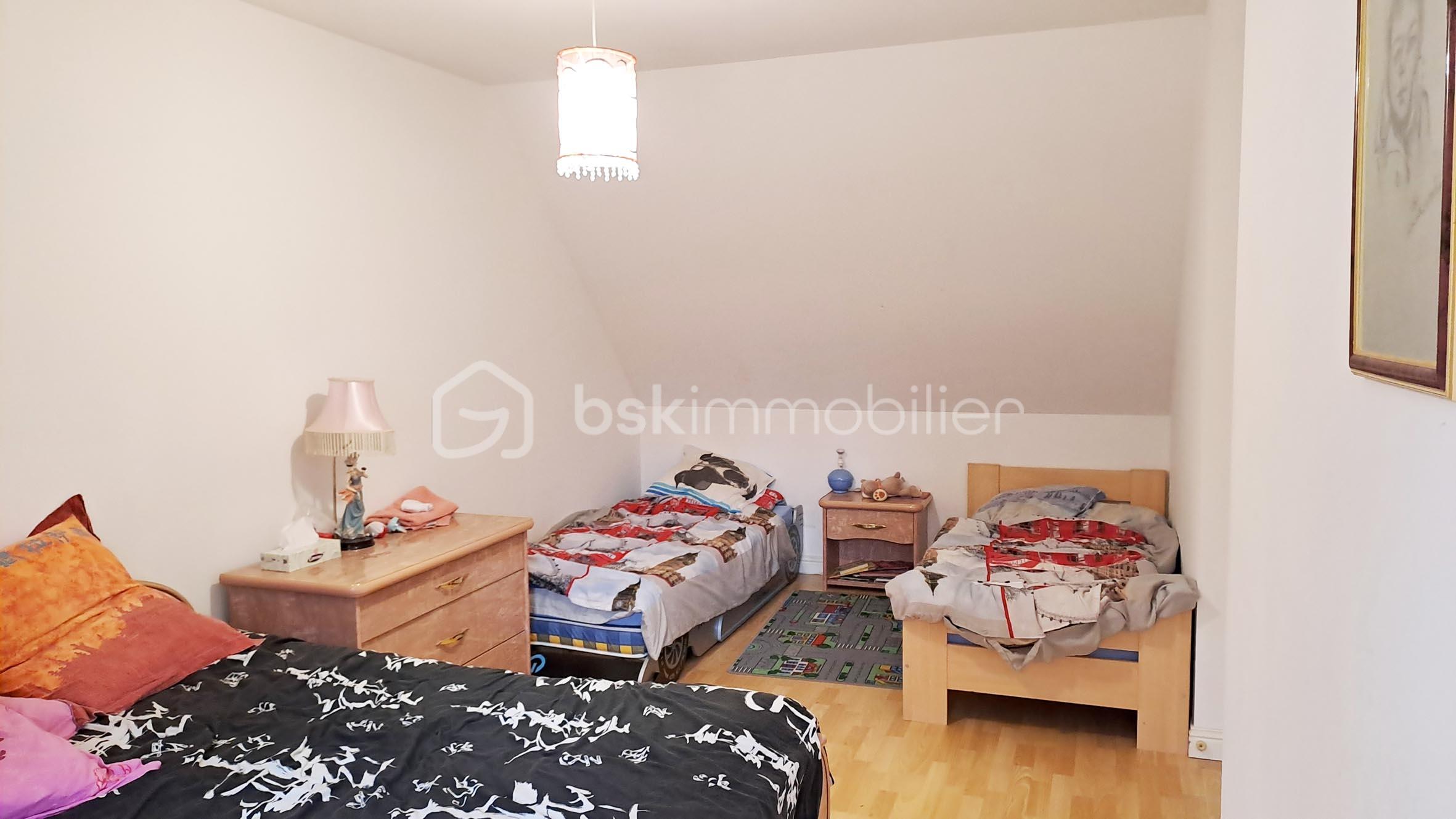 20 ETAGE CHAMBRE C 104319.jpg