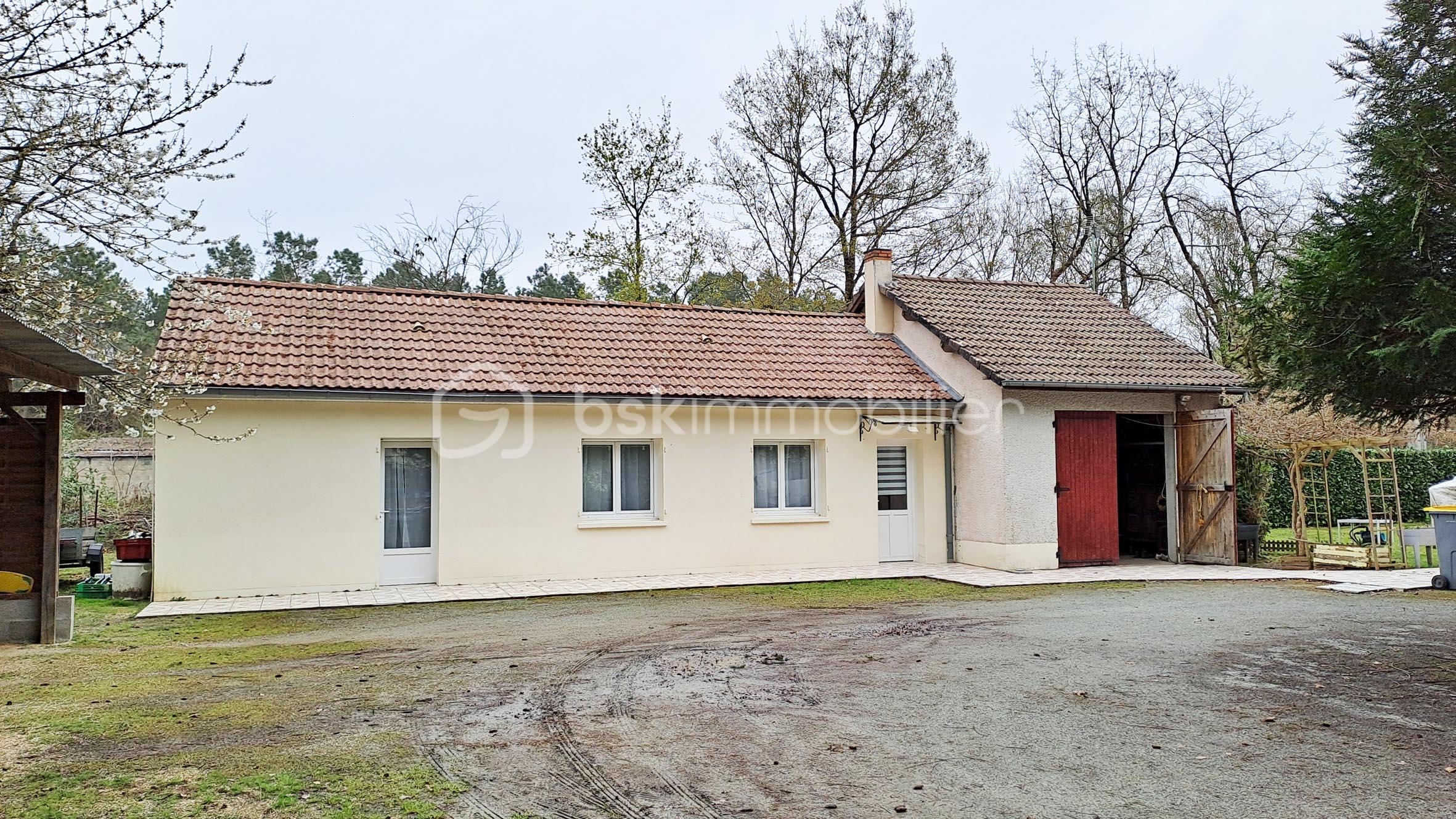 24 PETITE MAISON 100413.jpg