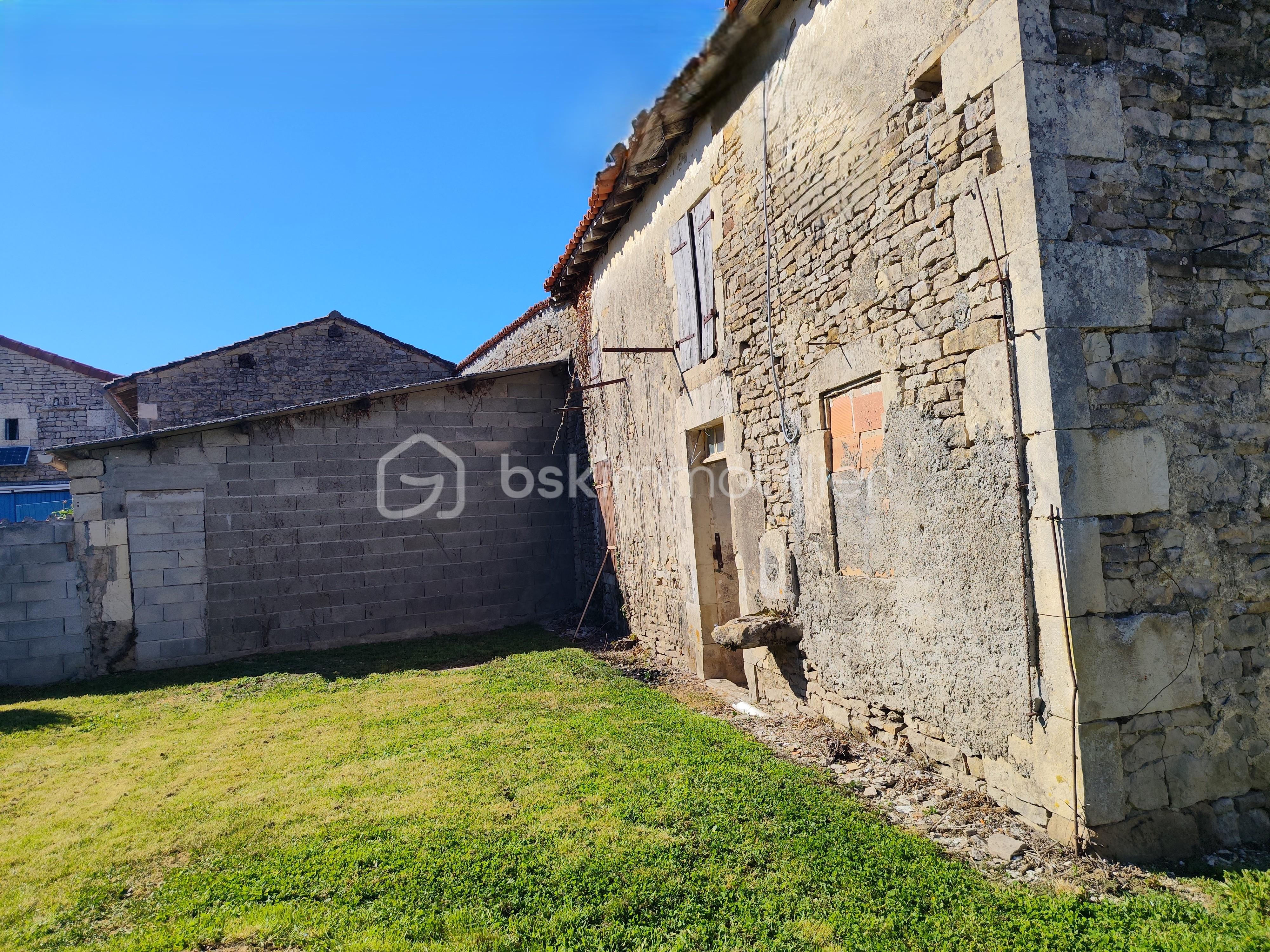 facade grange.jpg