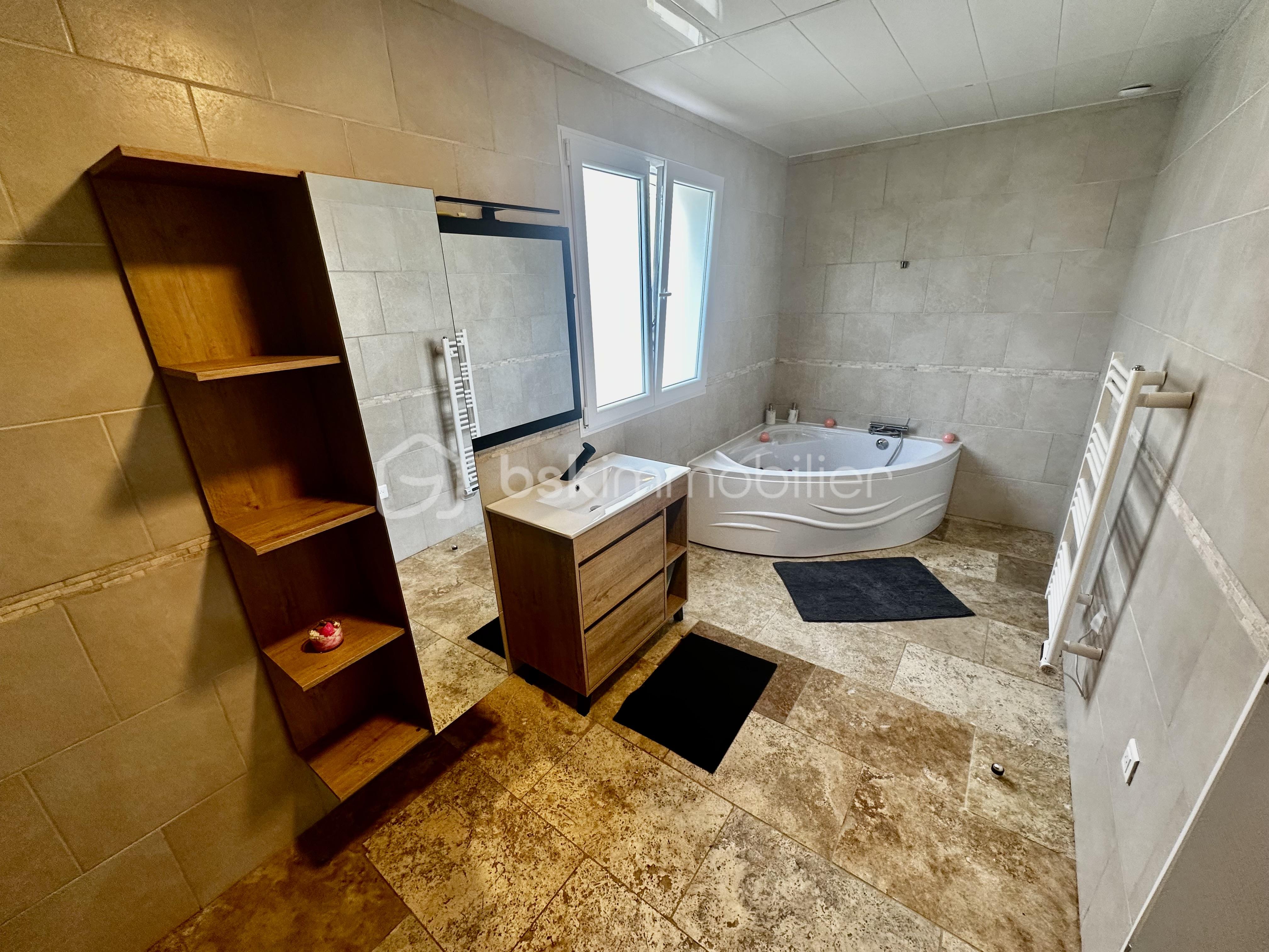 Villa de 145 m² - 1sdb.jpeg