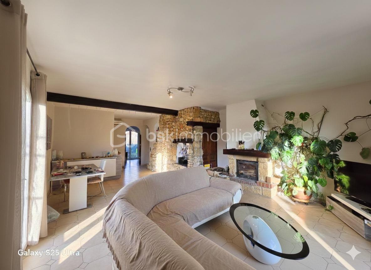 Maison traditionnelle de 115 m² - PHOTO-2026-01-15-19-23-45 (4).jpg