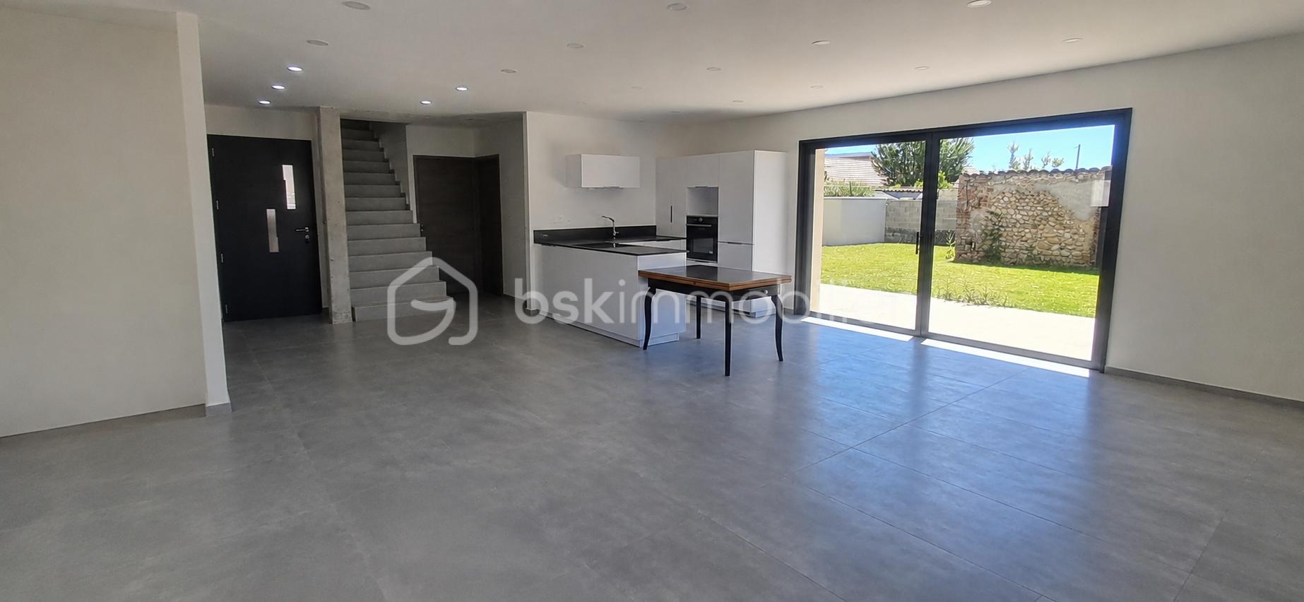 Maison La Frette Lapidaire 28 Pièce de vie 4 IA.png