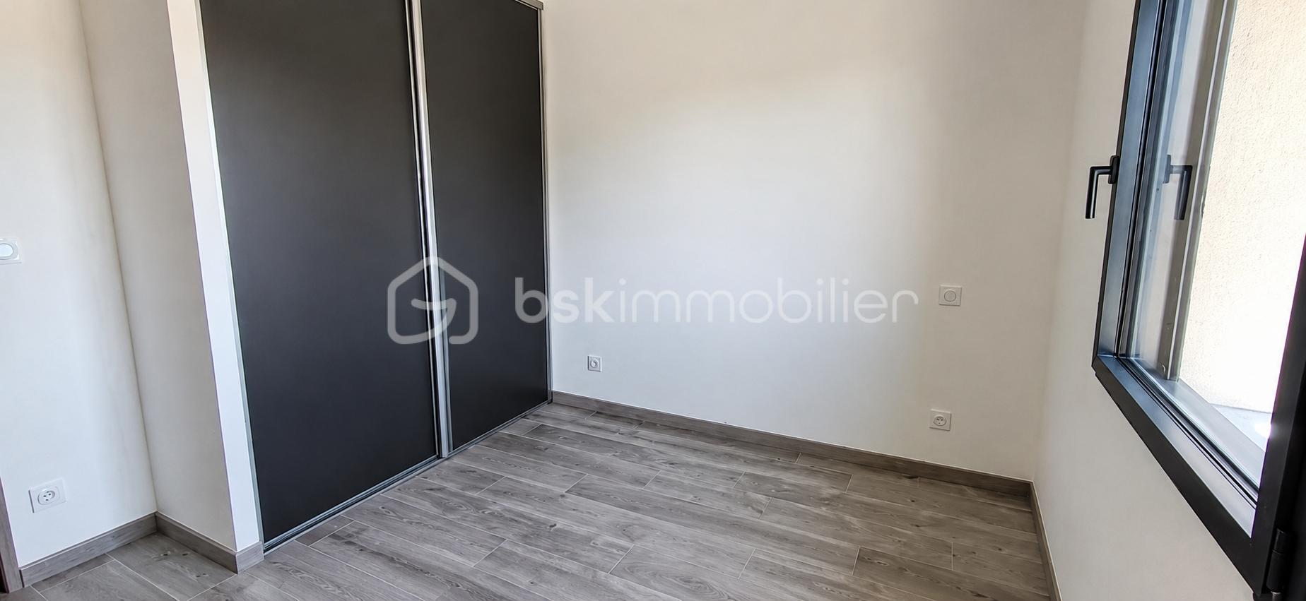 Maison La Frette Lapidaire 28 Chambre 2 IA.png