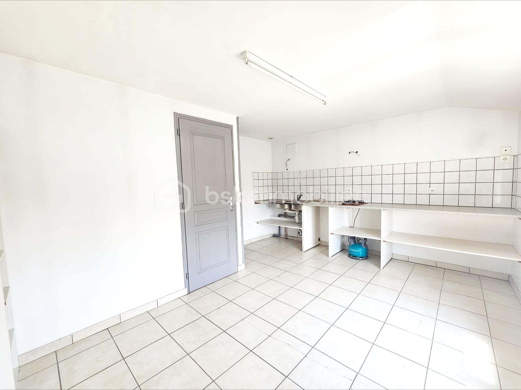 Maison traditionnelle de 196 m² - WhatsApp Image 2025-08-12 at 14.51.23 (15).jpeg