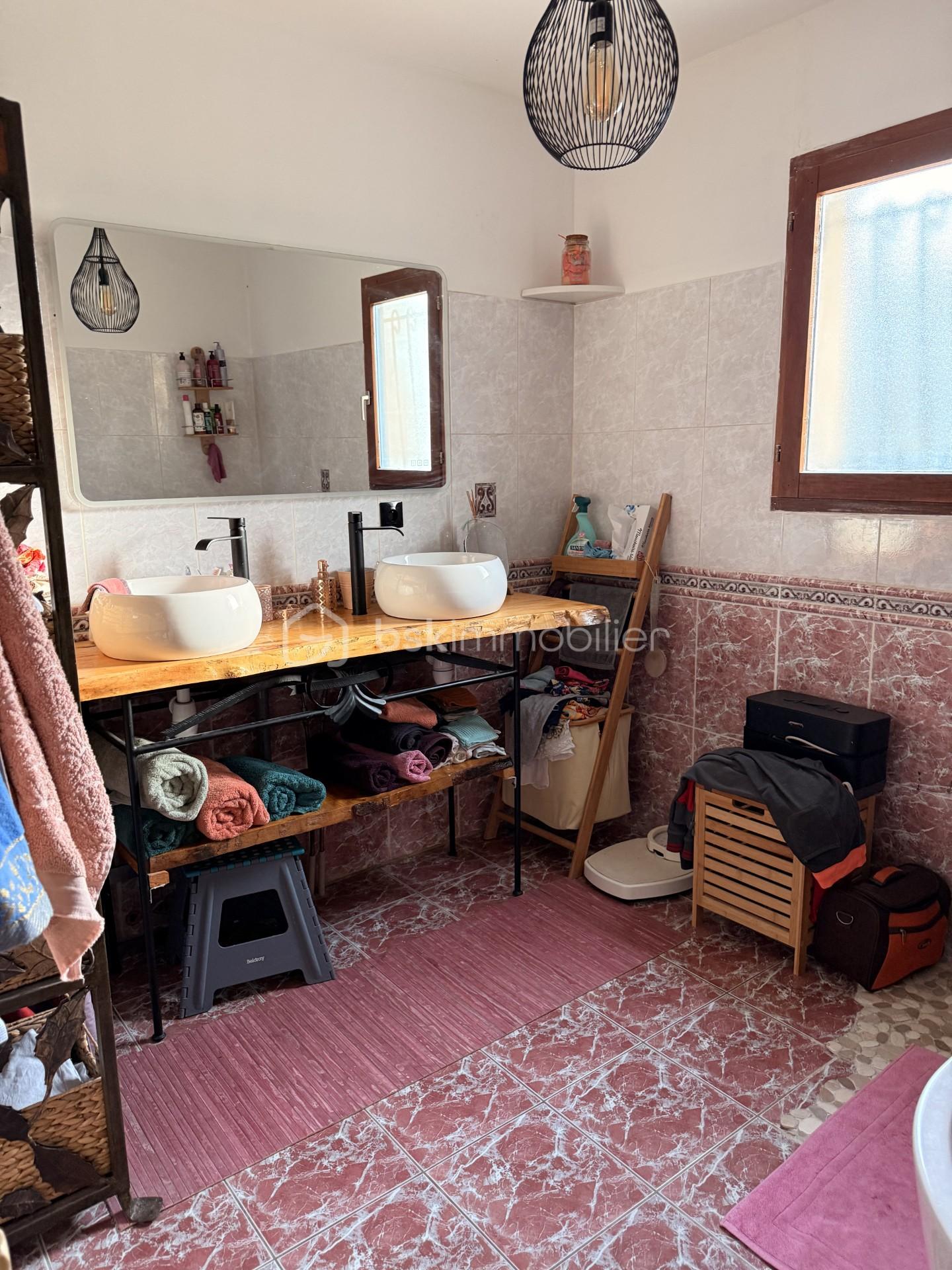 Maison de 140 m² - f9c8704b-b1b8-42da-b7de-b40346381392.jpg