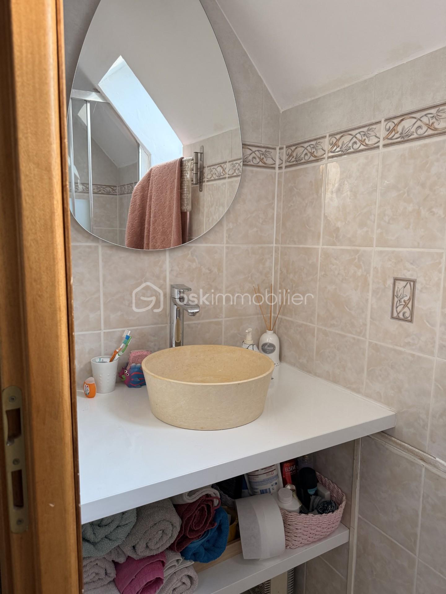 Maison de 140 m² - fc52115c-fc9b-4705-bdfb-f3e6c9f6a4ee.jpg