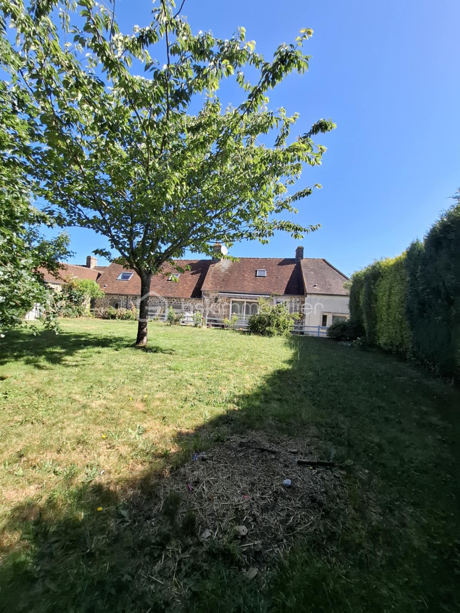 Maison de 181 m² - a32888a0-a783-4f3f-ae23-cc79e07c6297.jpg