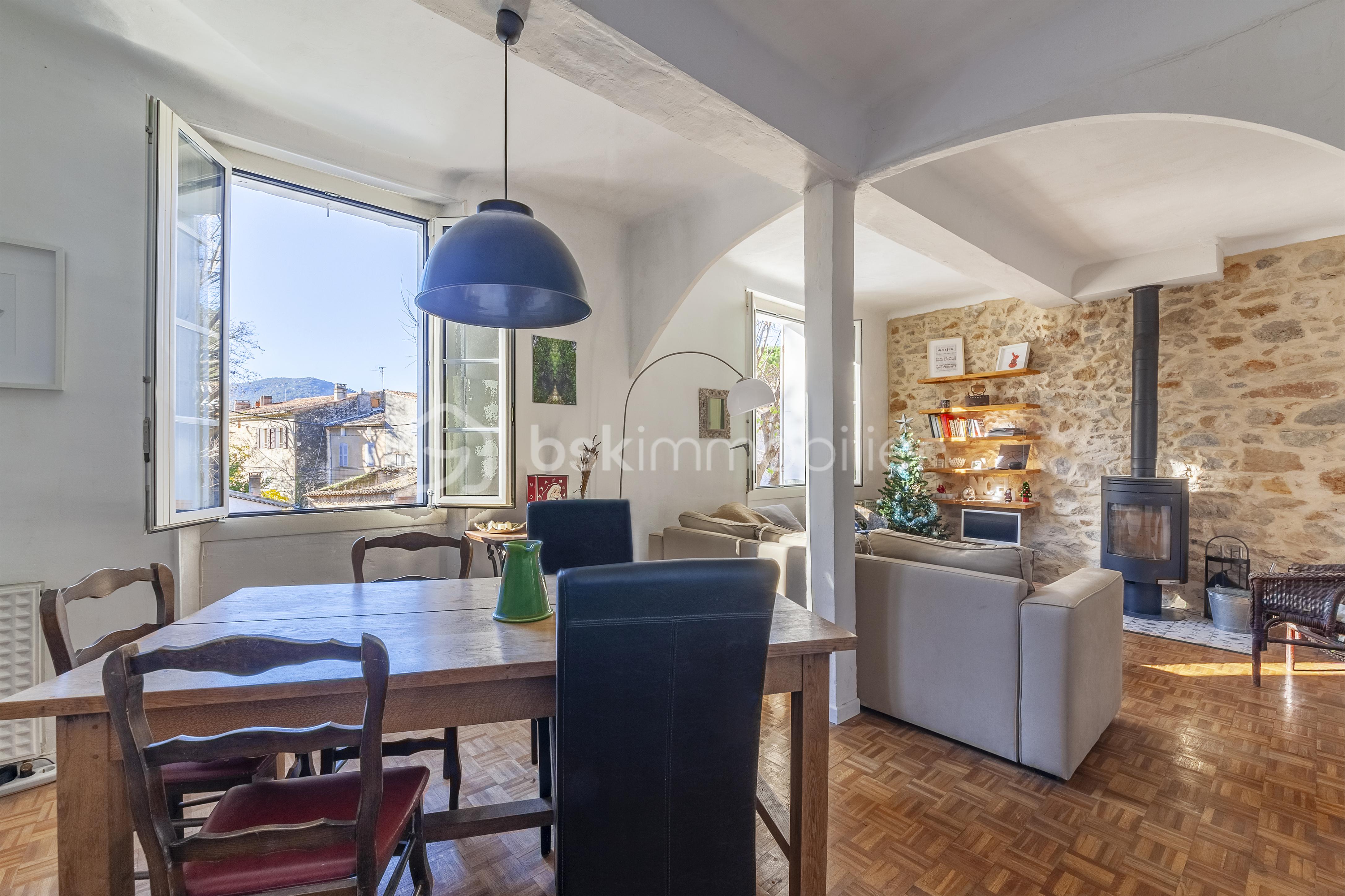 Maison en pierre de 151 m²