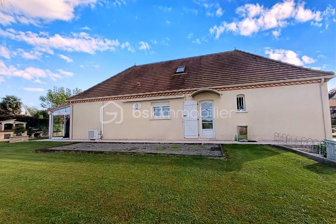 Maison de 150 m² - hoqi-503fa089bccb4d5db26b7ed99fe3ed82.jpg