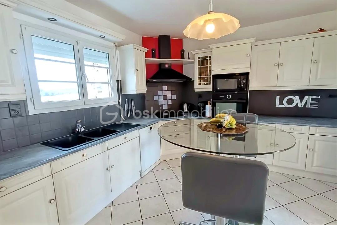 Maison de 150 m² - hoqi-1e4bd45026d8418c85a9a2fbfe9196b5.jpg