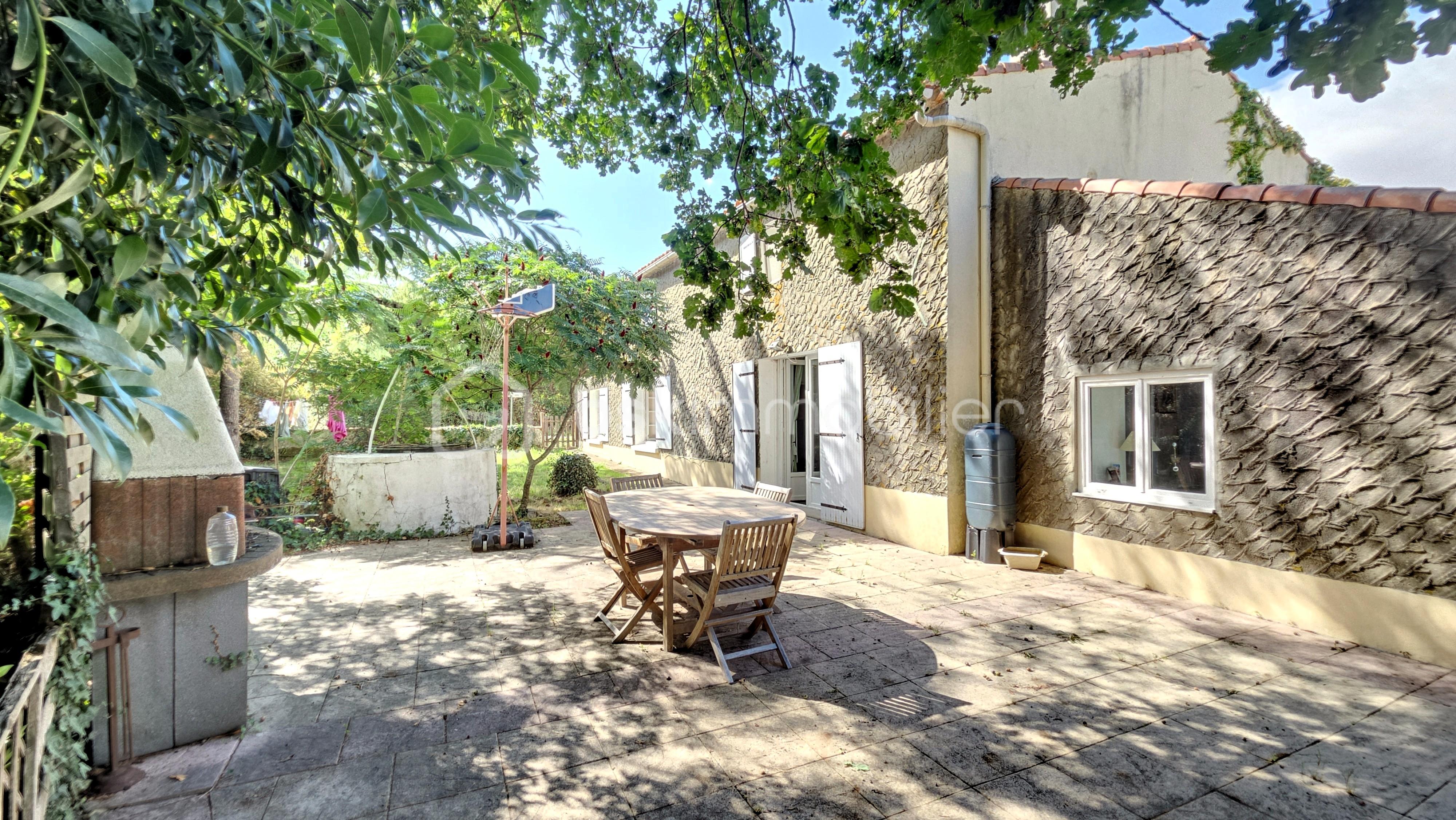 Maison 7 pièces 190 m² · à Coex · 189,9 m² · 249 000 €