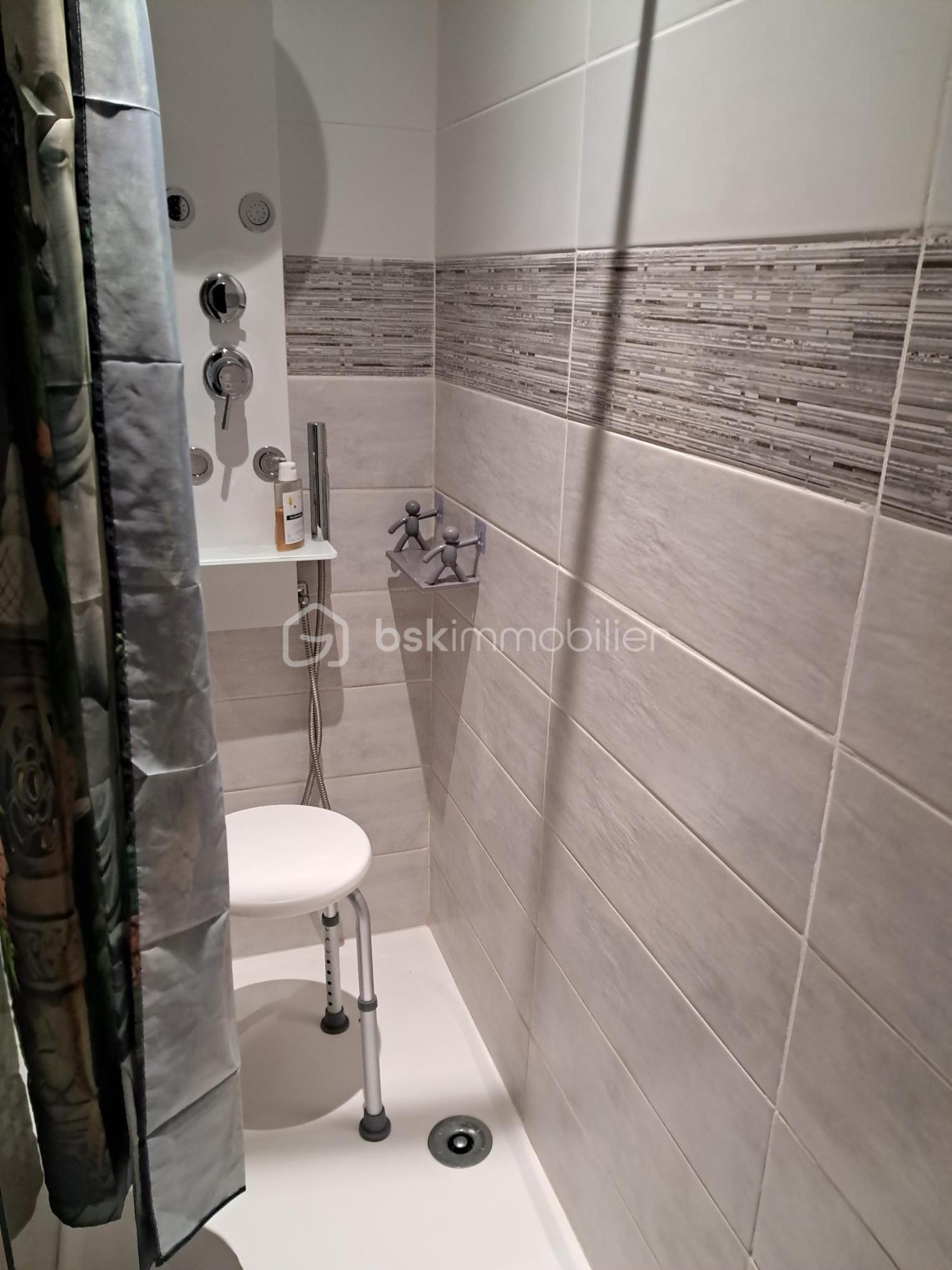 Maison ancienne de 125 m² - 6a-douche.jpg