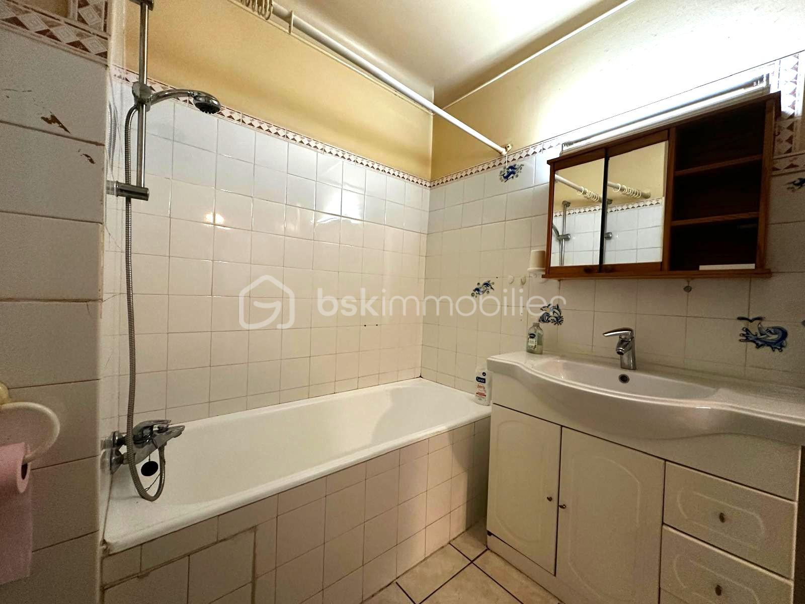 Appartement de 48 m² - WhatsApp Image 2025-12-08 at 23.40.19(1).jpeg