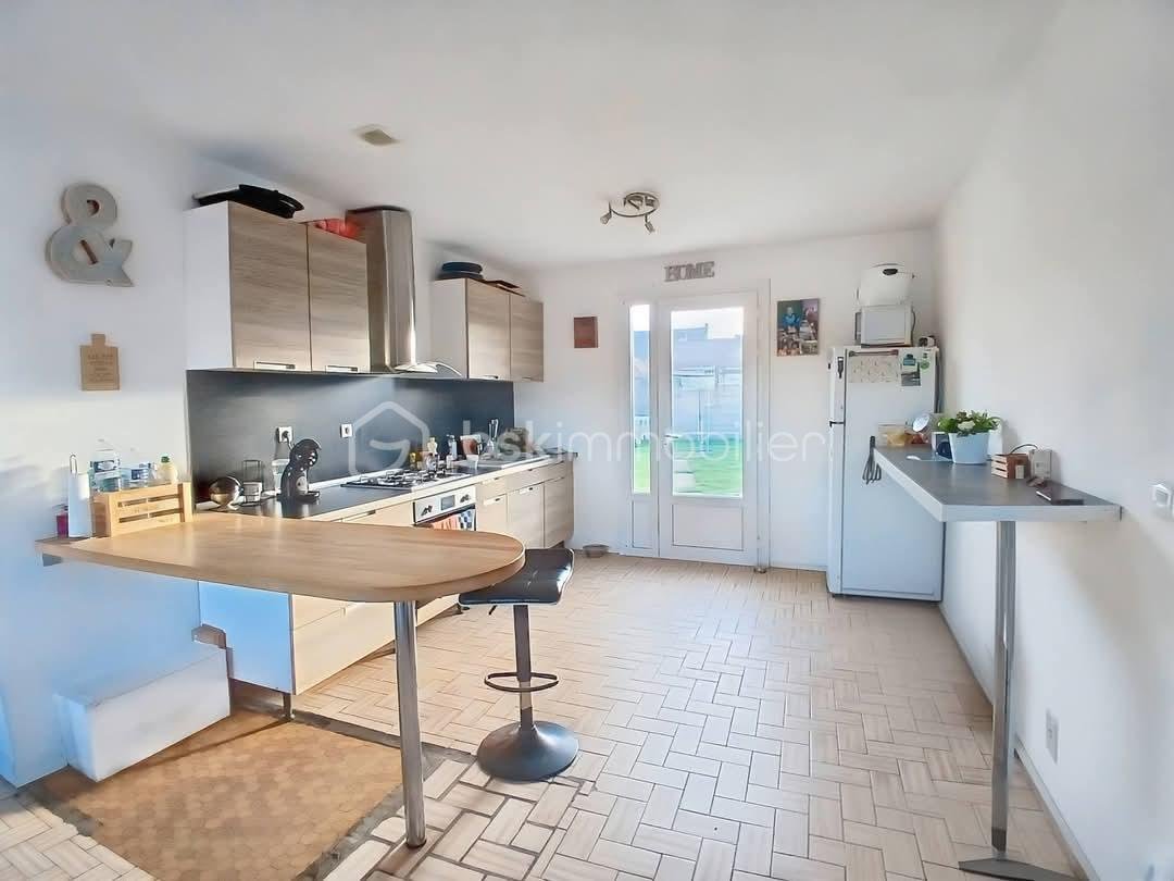 Pavillon de 80 m² - FB_IMG_1763728802718.jpg