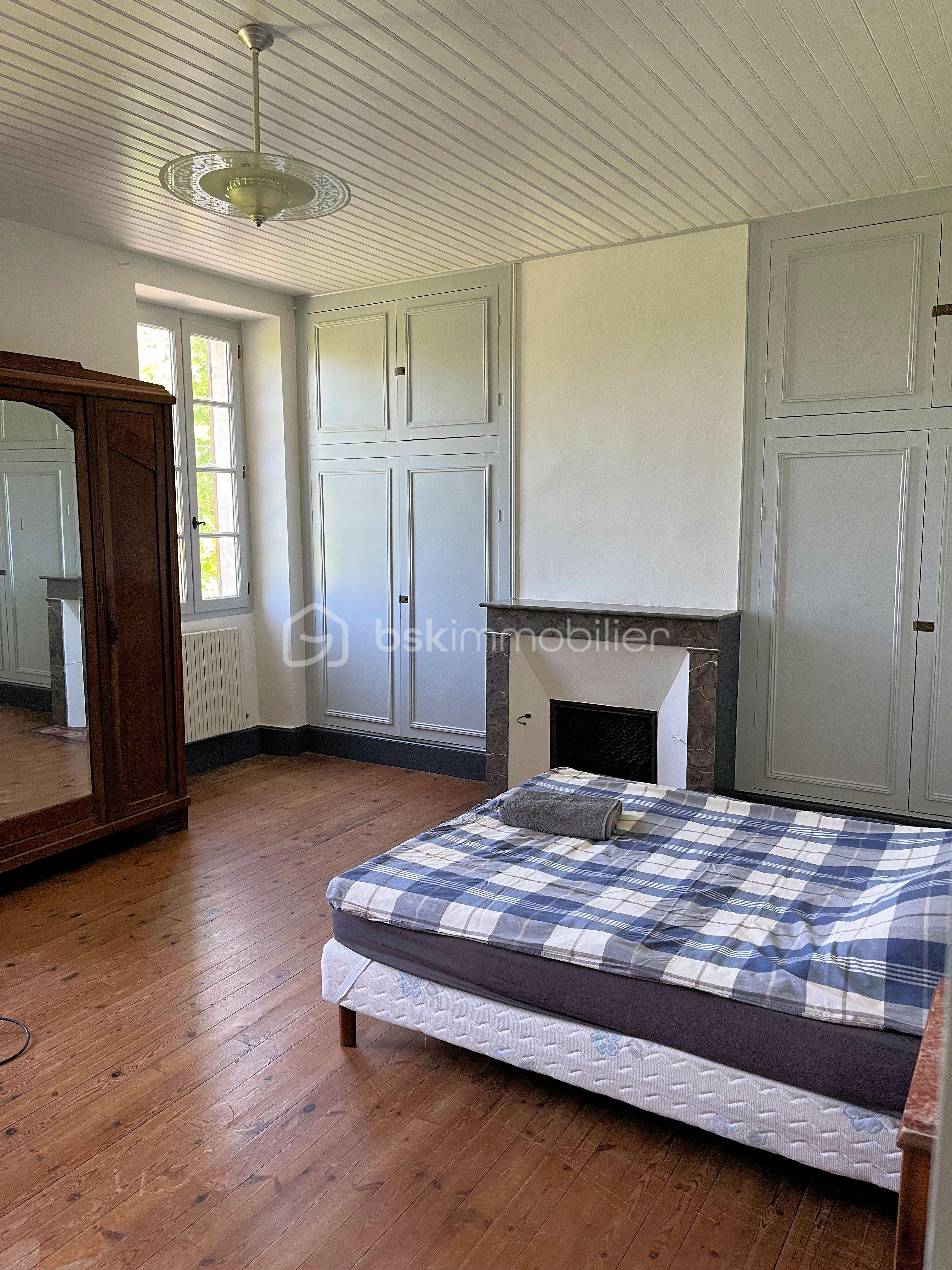 Chambre_gites_cesar_carvalho_bsk_immobilier.jpg