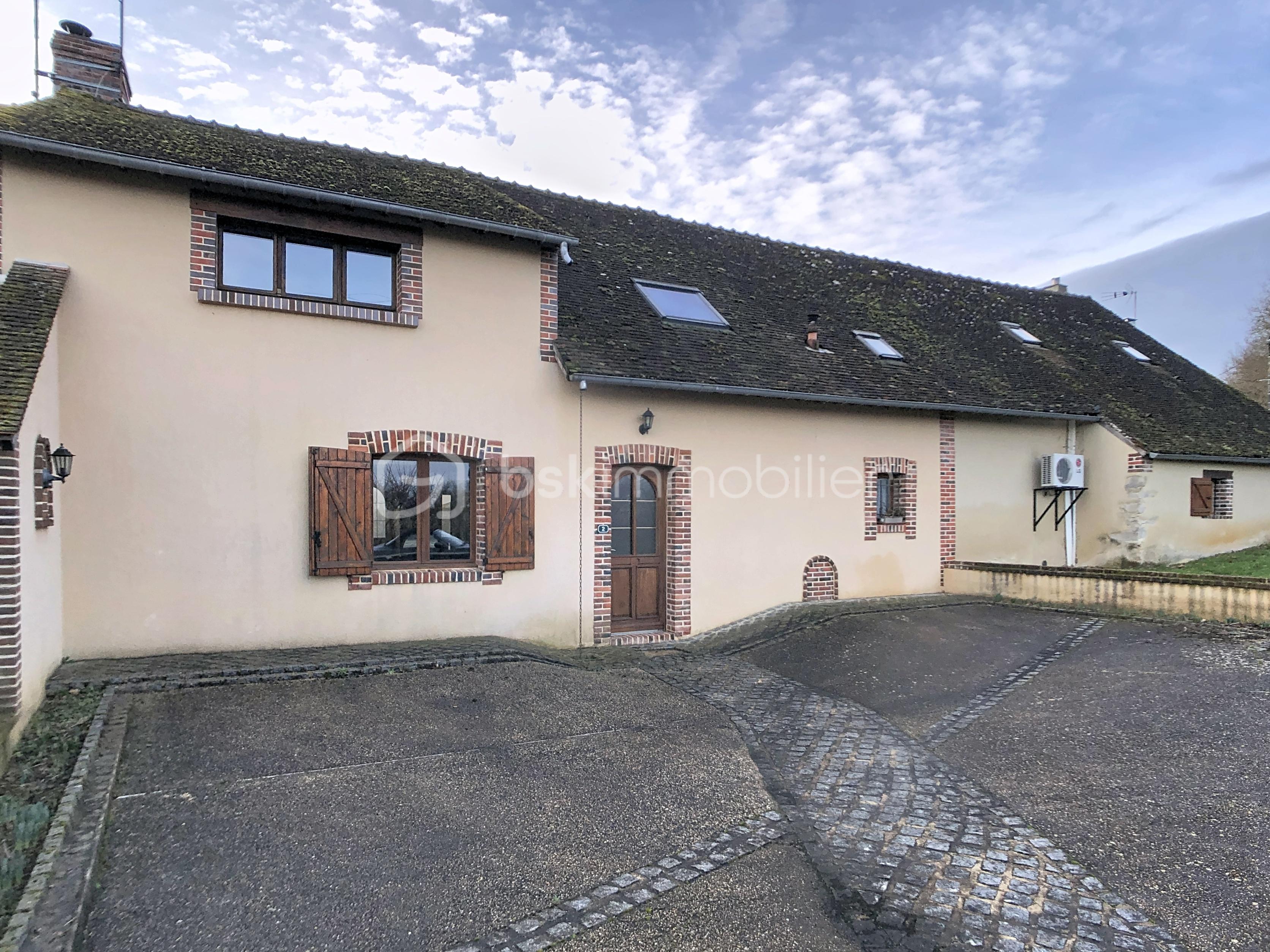 Maison de village de 124 m² - douchy_00002.jpg