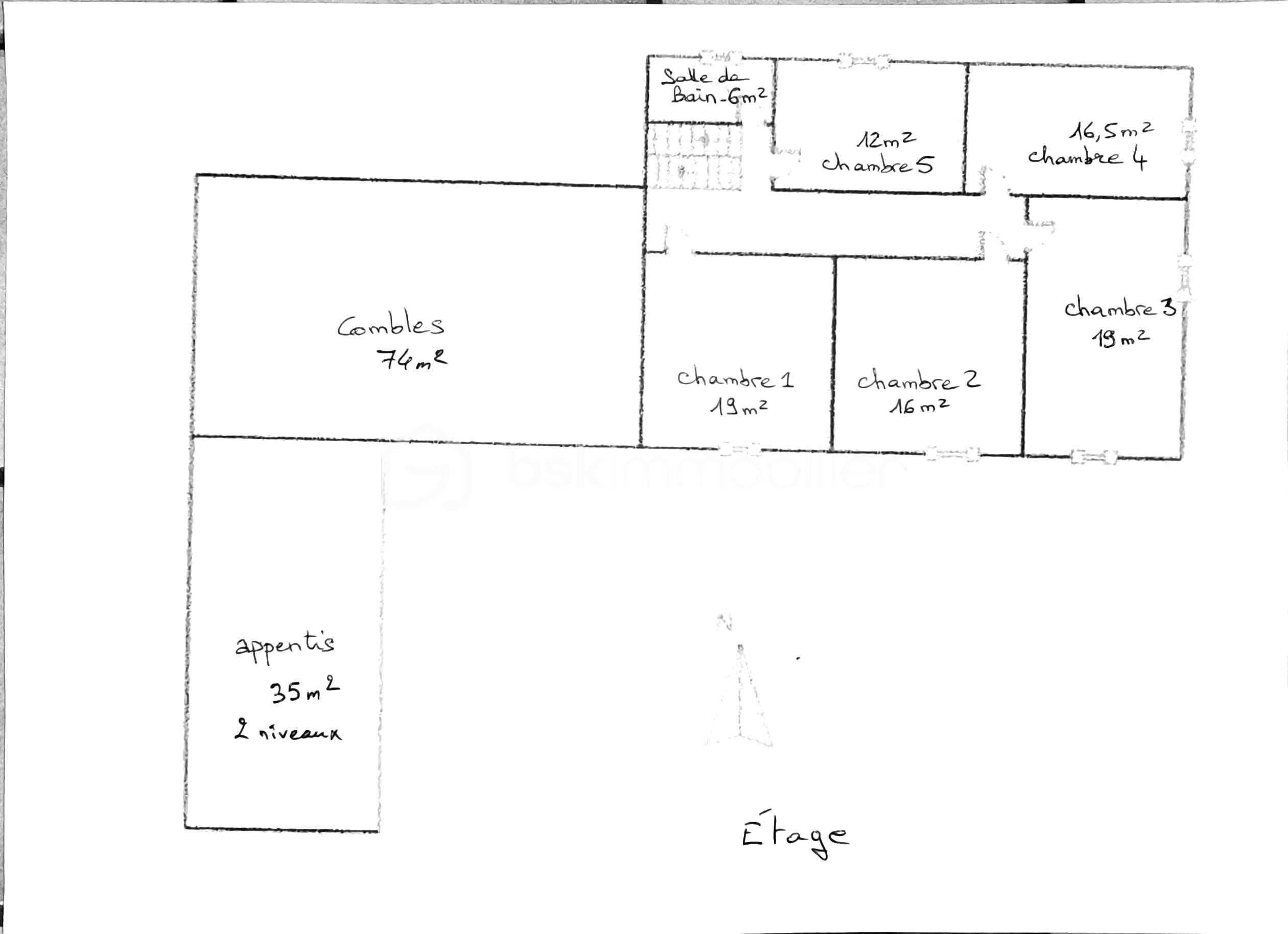 Maison ancienne de 225 m² - Etage.jpg