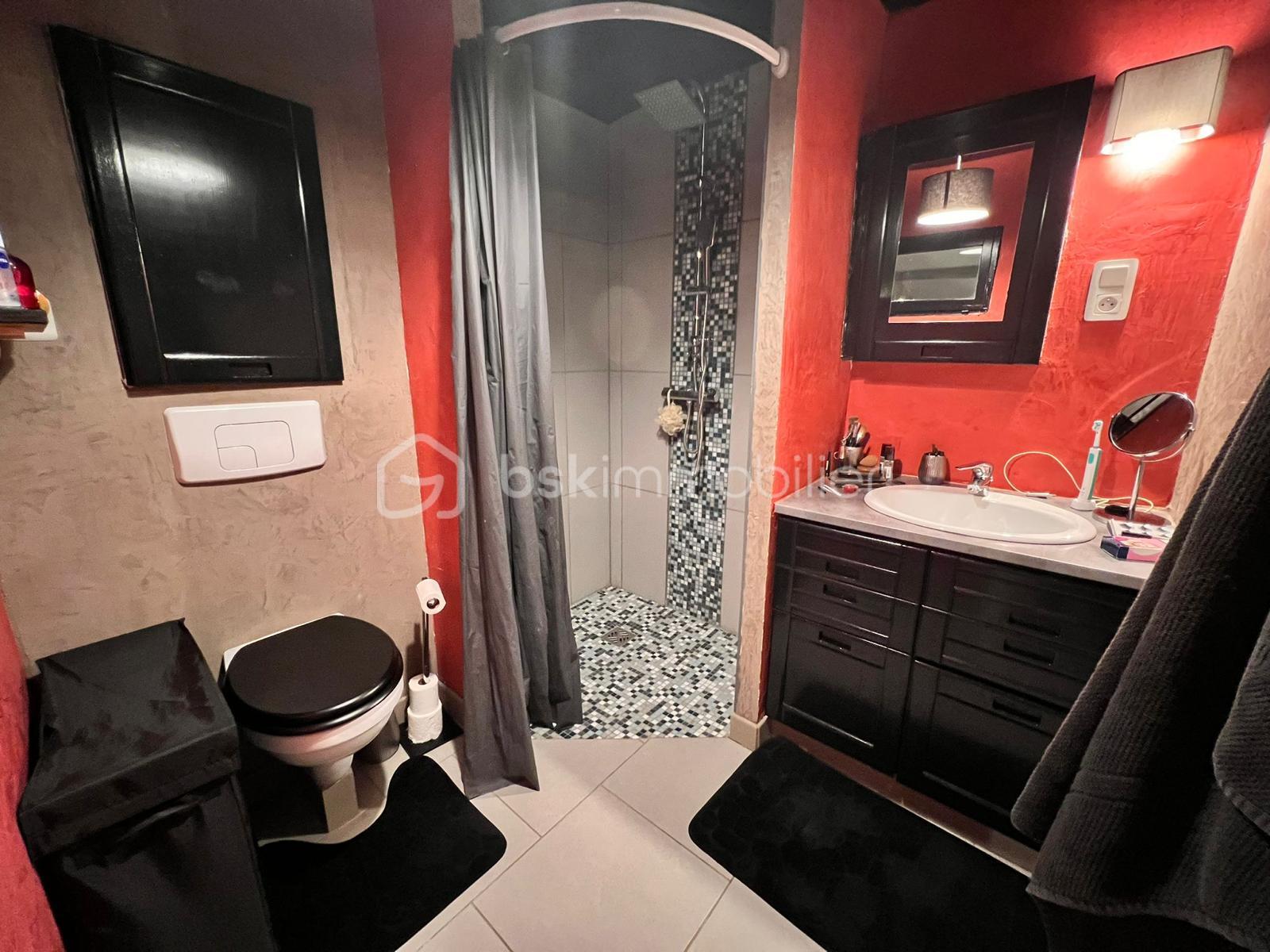 Villa de 252 m² - WhatsApp Image 2025-11-08 à 18.43.46_557e5eb6.jpg