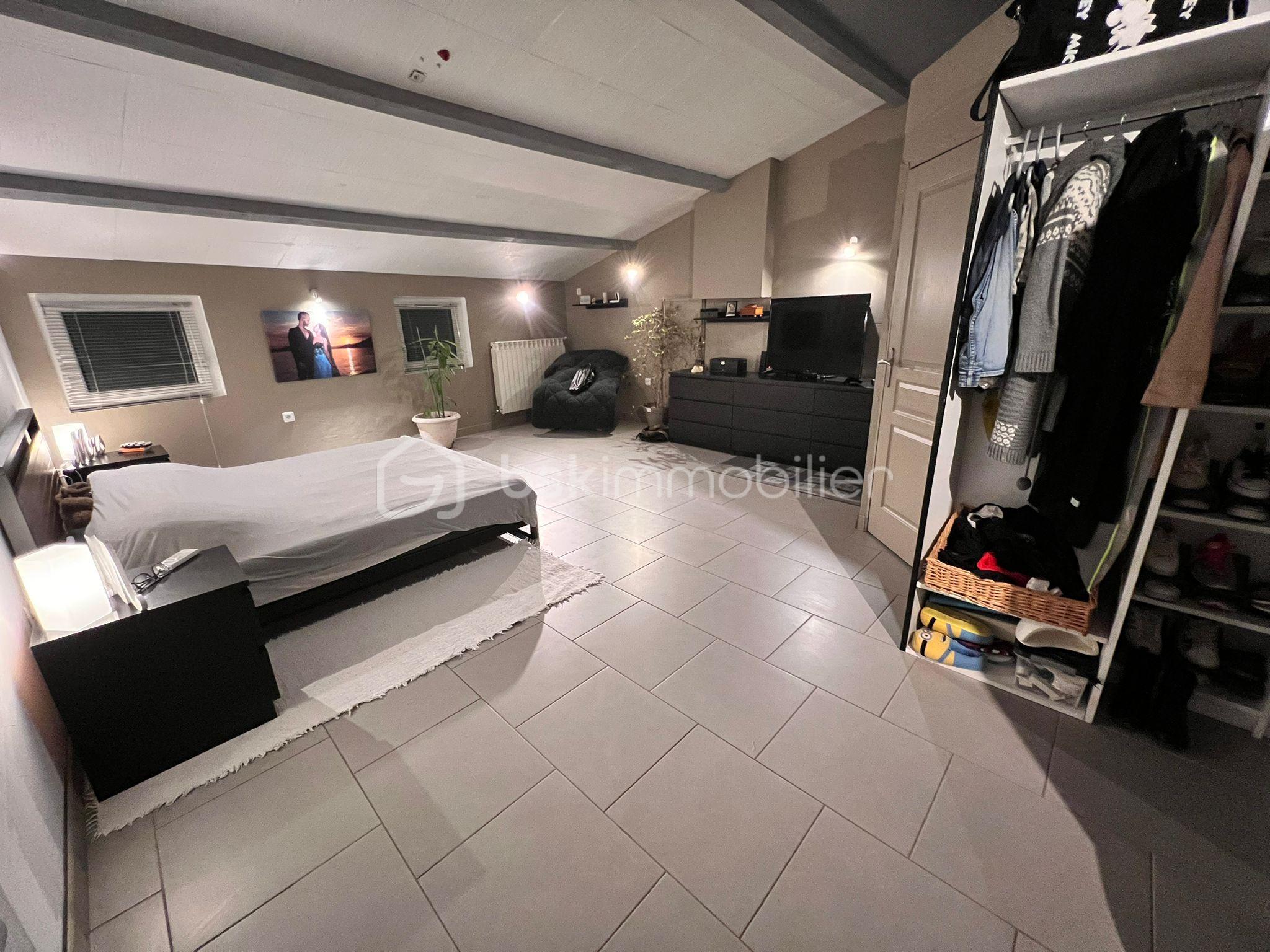 Villa de 252 m² - WhatsApp Image 2025-11-08 à 17.46.24_11263870.jpg