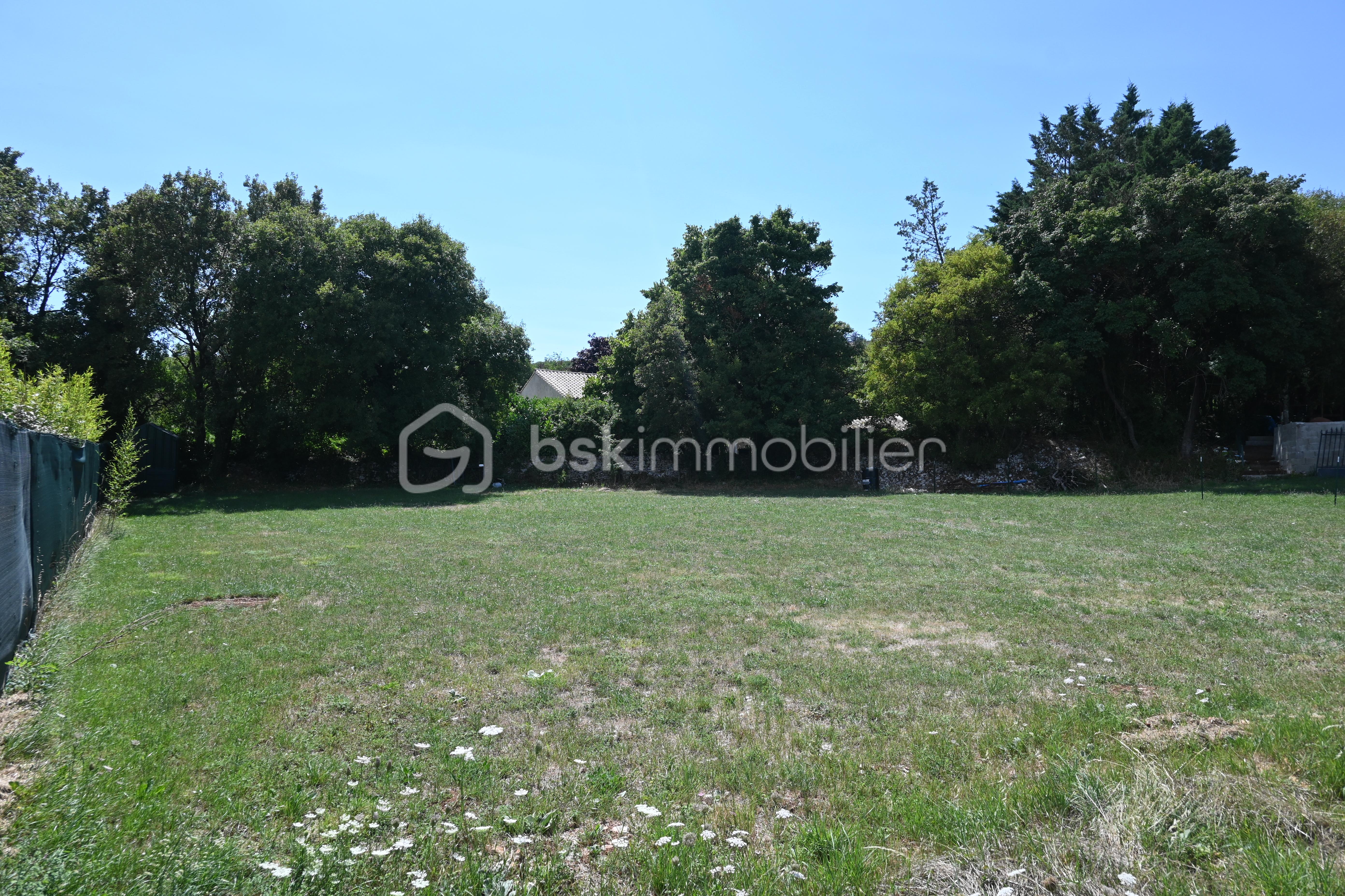 Terrain de 846 m² - PHOTO 3.JPG
