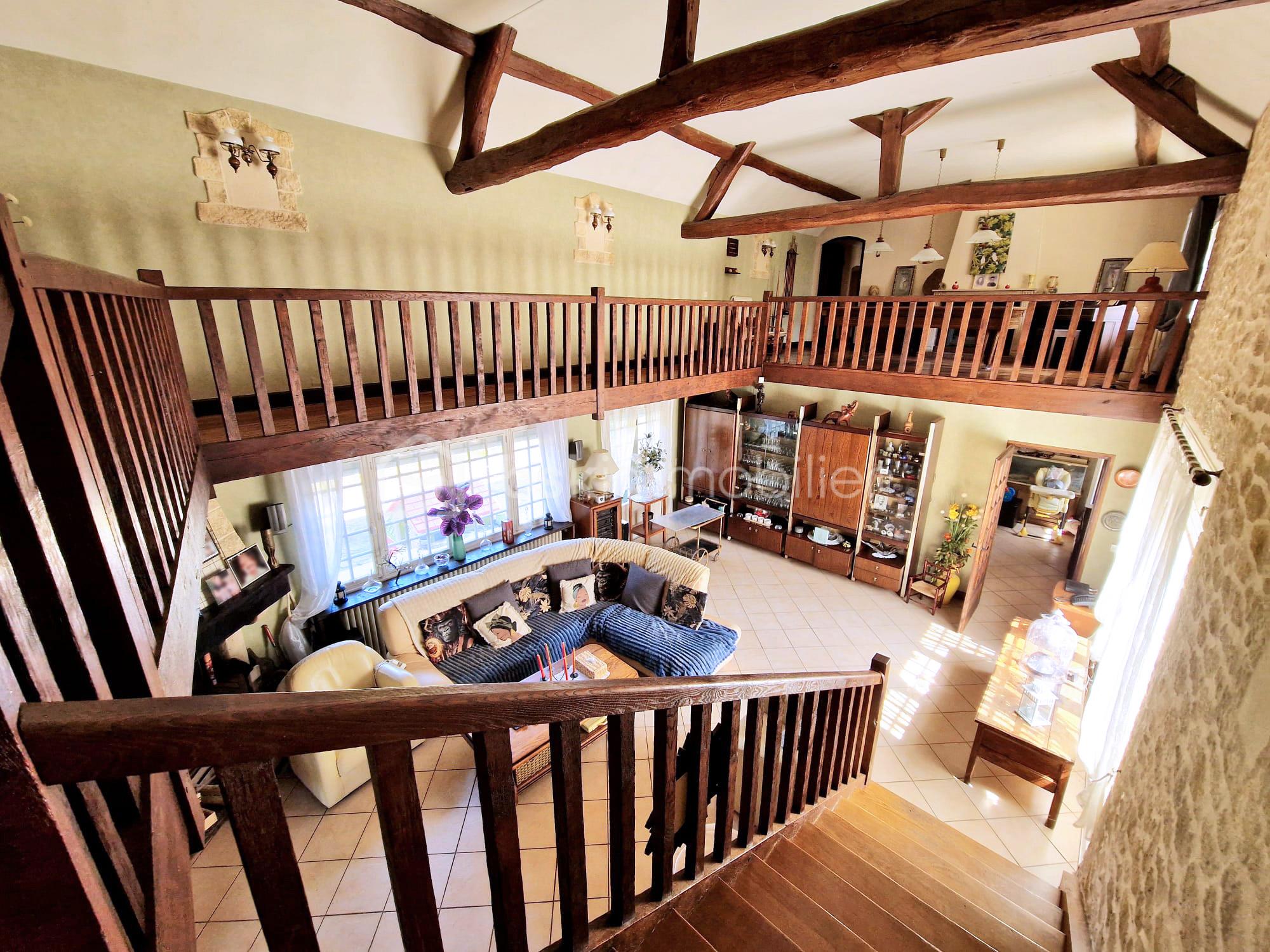 IMMOBILIER HOUDAN CELINE VAN DE WALLE BSK 12.jpg