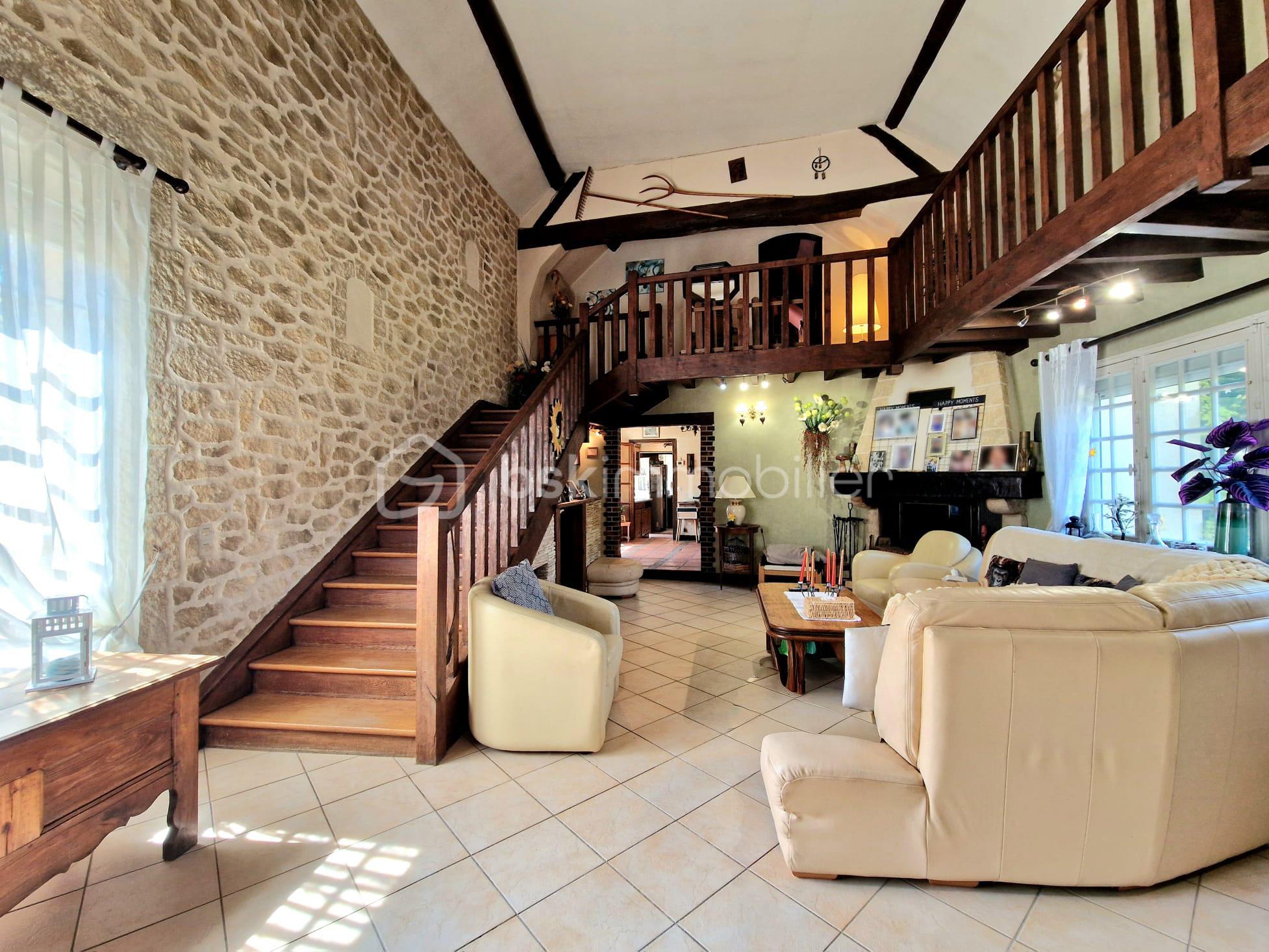 IMMOBILIER HOUDAN CELINE VAN DE WALLE BSK 13.jpg