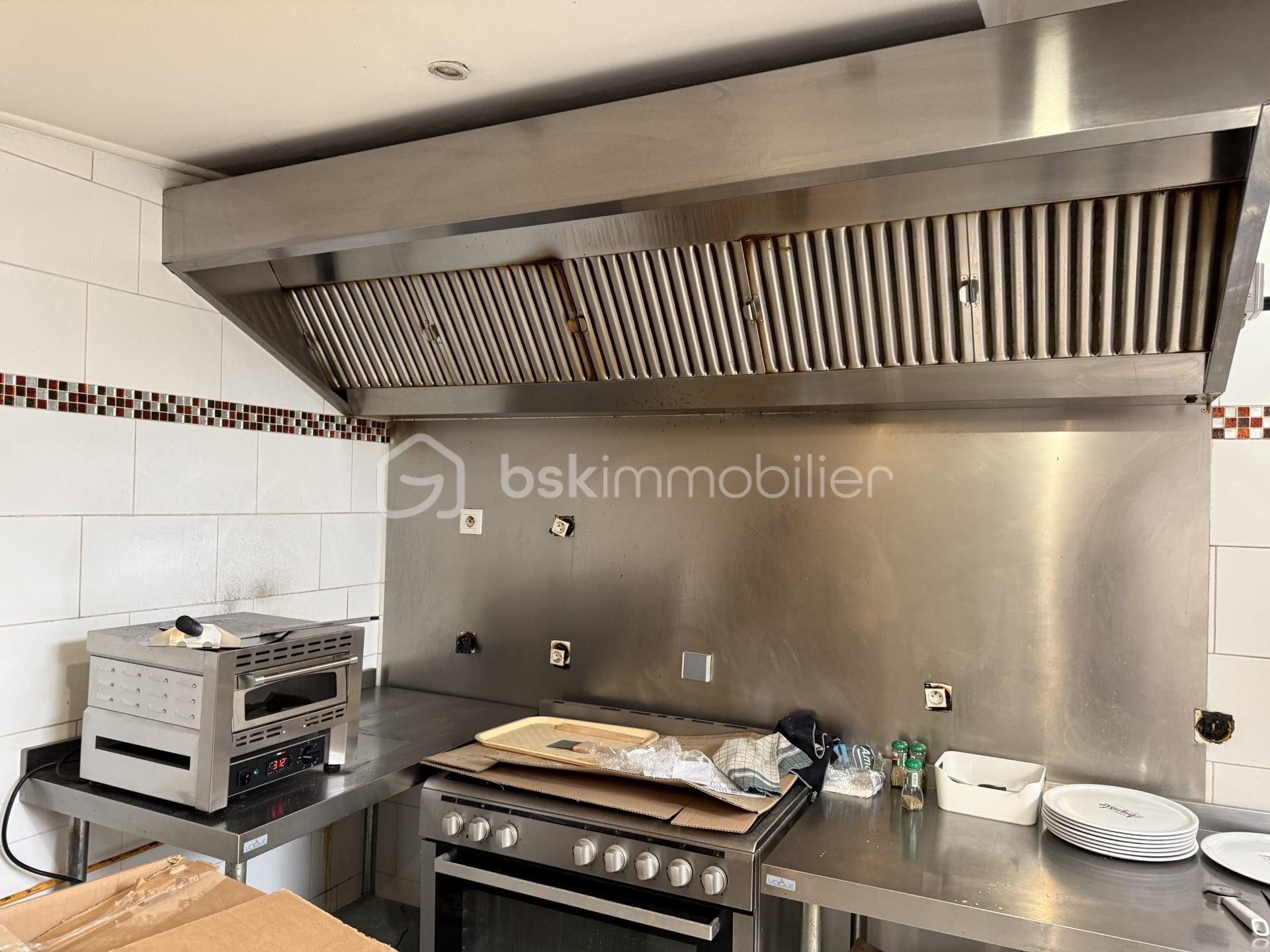 Local commercial de 160 m² - buc17.jpg