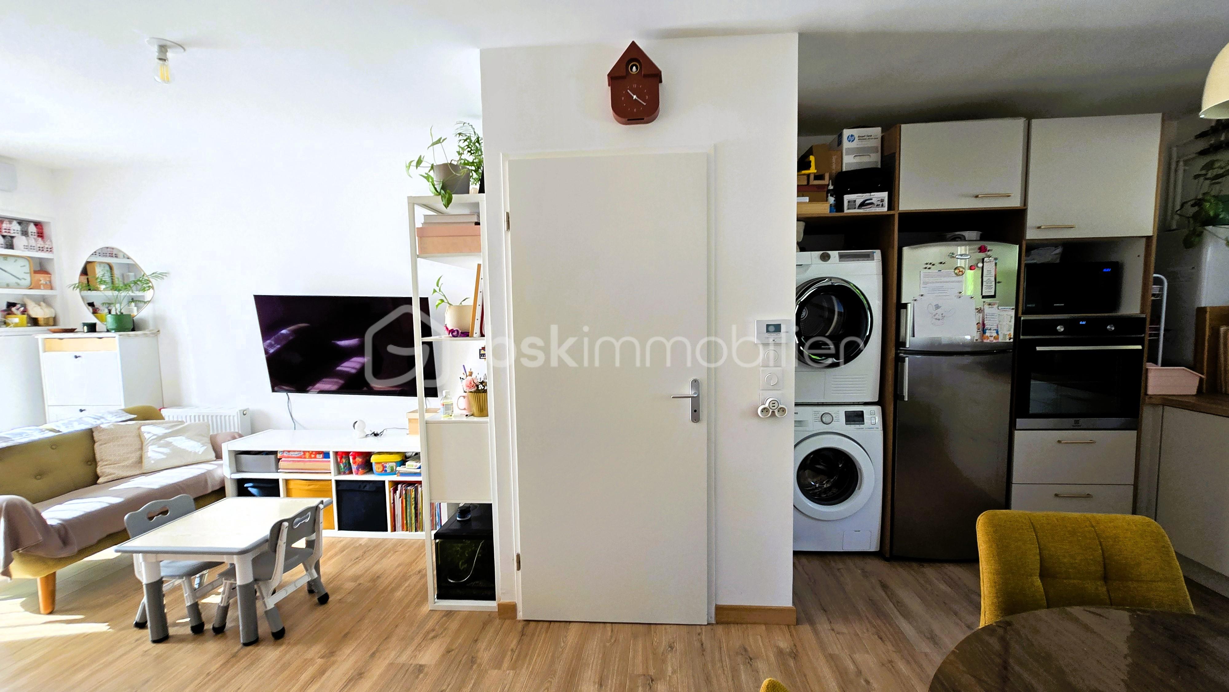 vue globale salon cuisine .jpg