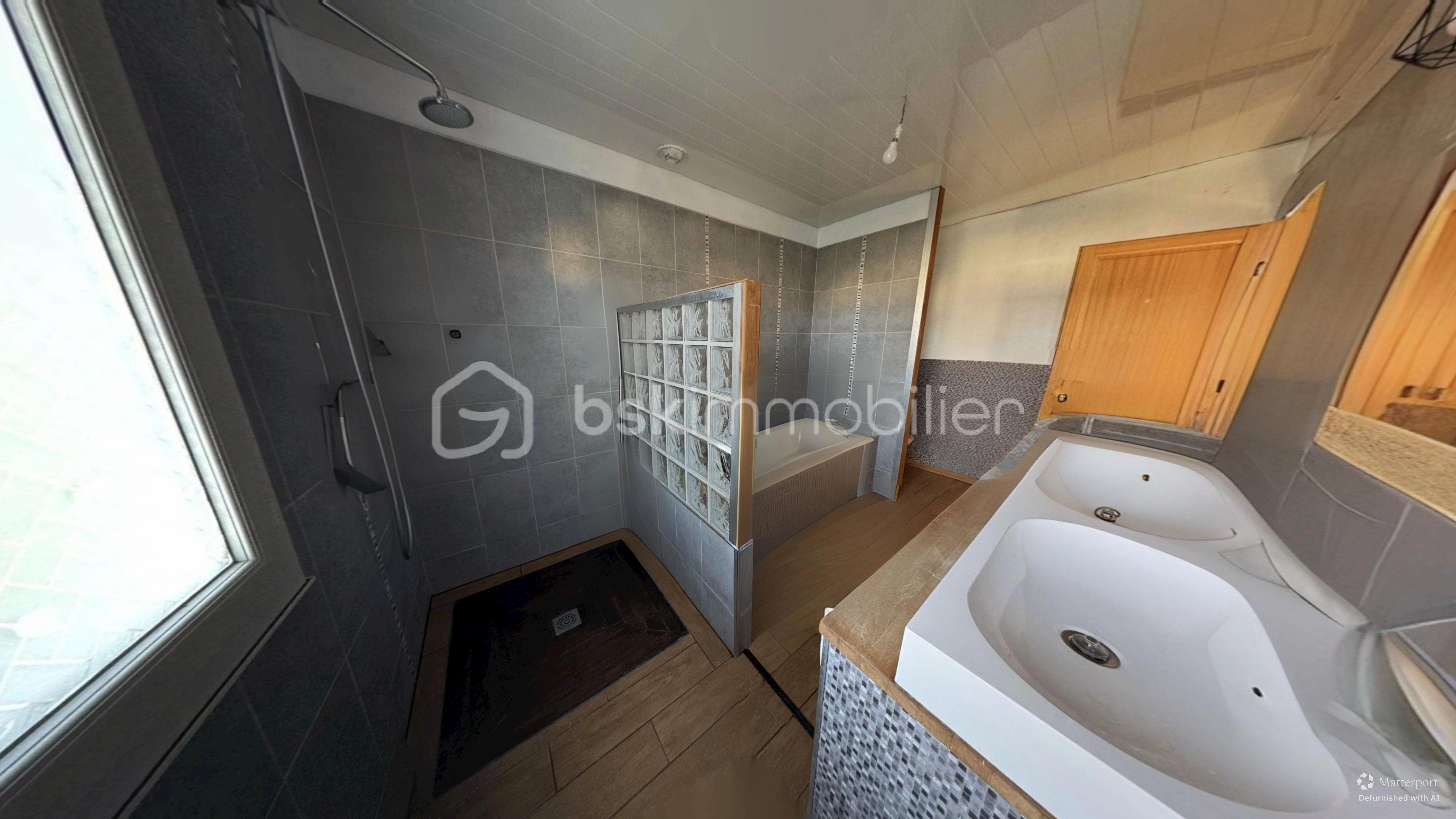 Maison traditionnelle de 157 m² - Home-11172025_171007_defurnished.jpg