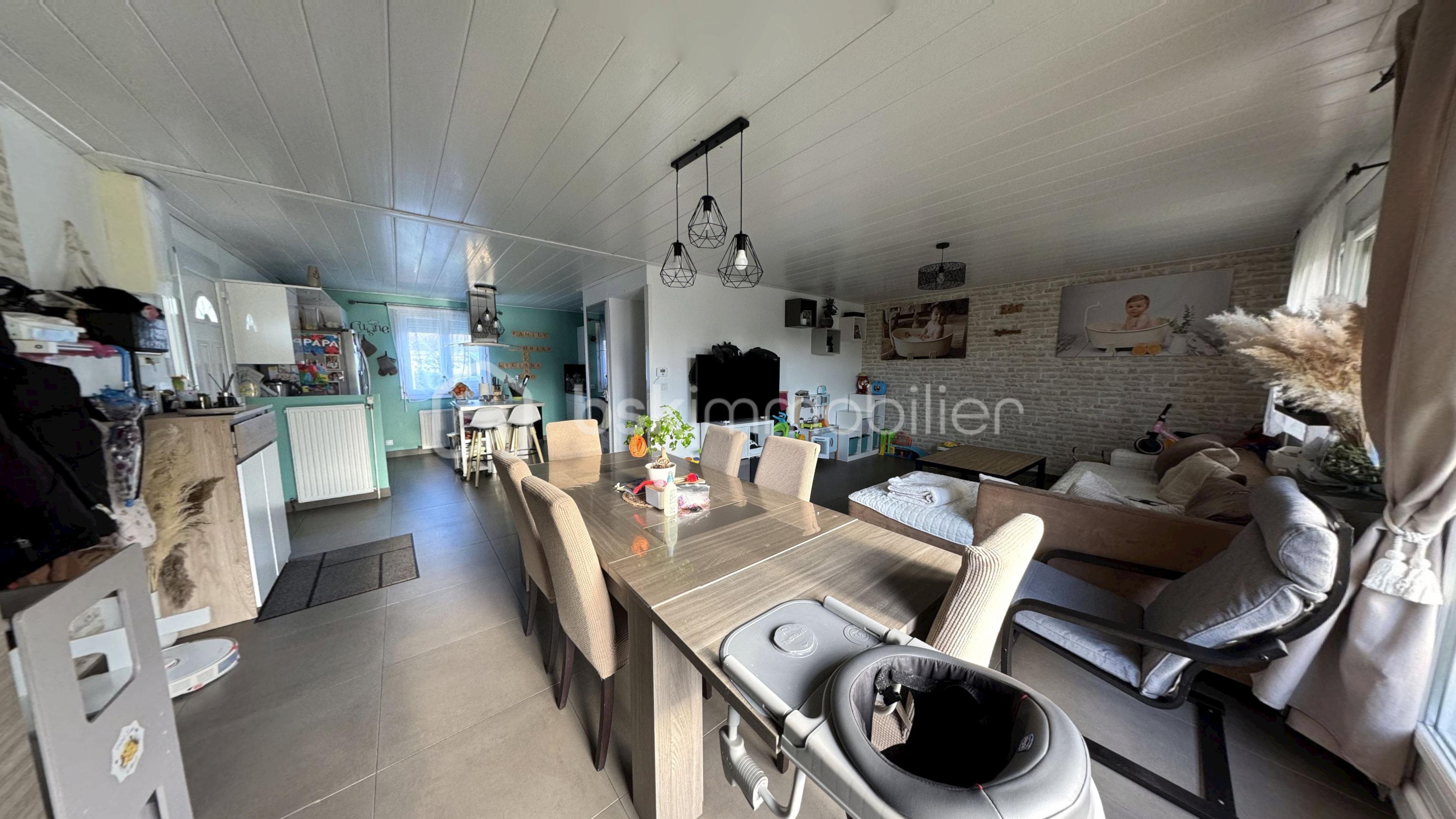 Maison traditionnelle de 157 m² - Home-11172025_172813.jpg