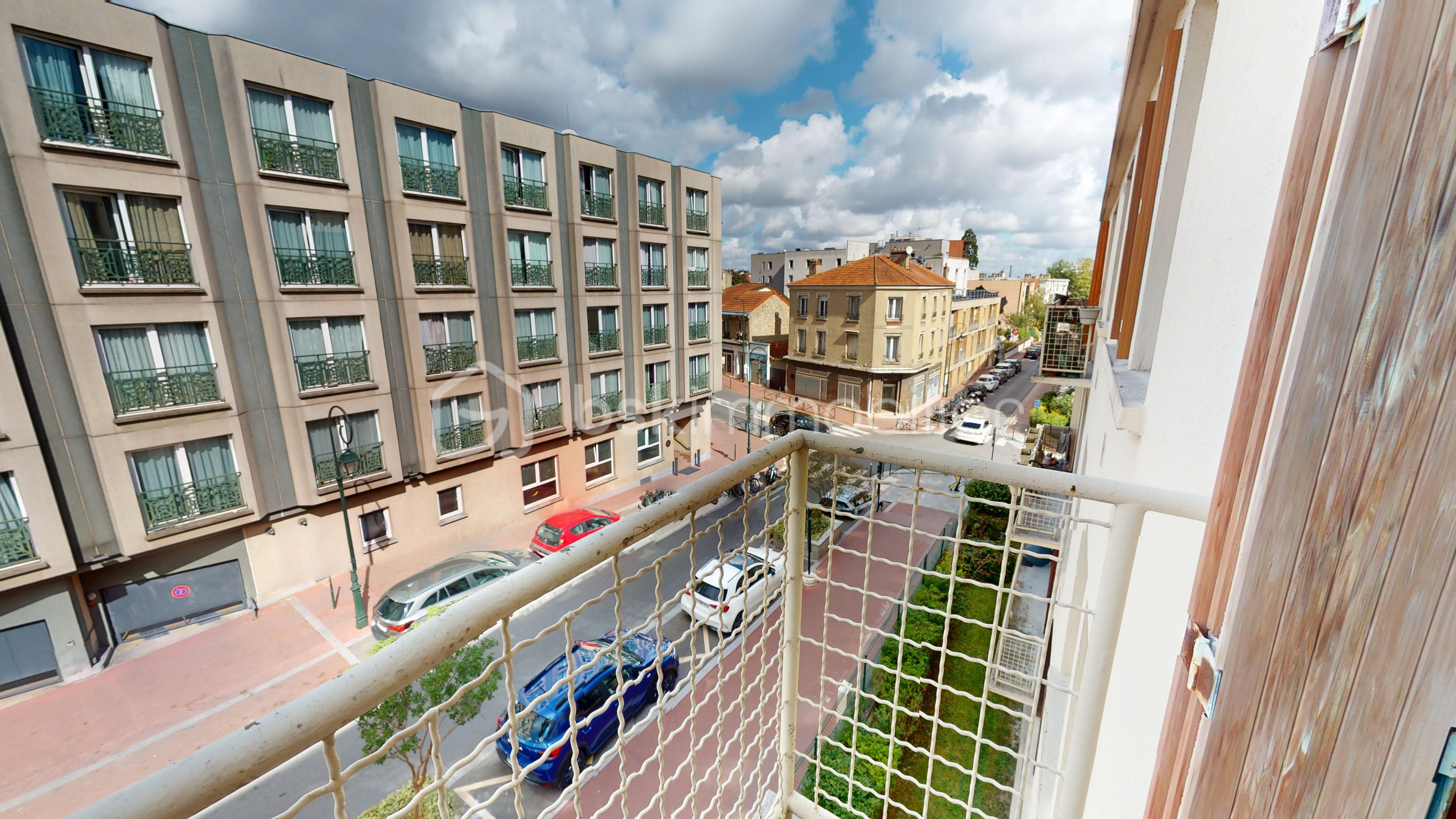 Appartement de 53 m² - CLAMART-Centre-a-2-pas-de-la-rue-pietonne-F3-de-53-m2-DERNIER-ETAGE-avec-cave-et-BALCON-09092025_091531.jpg