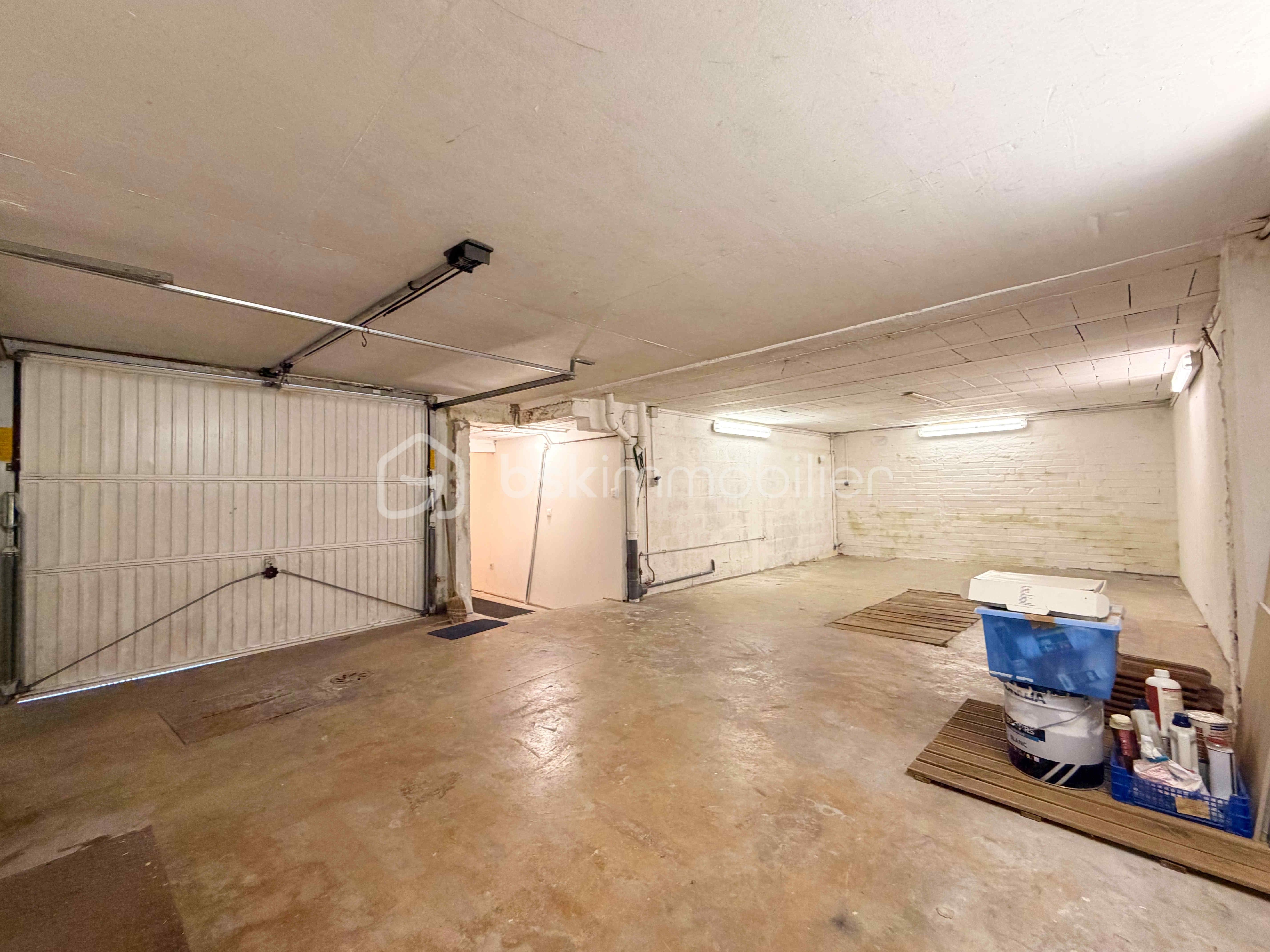 maison-suresnes-garage-sous-sol-cave.jpg
