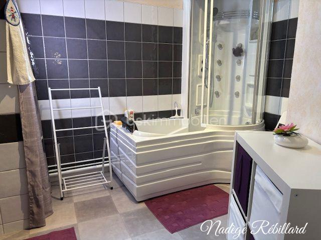 Maison de village de 260 m² - 7.jpg