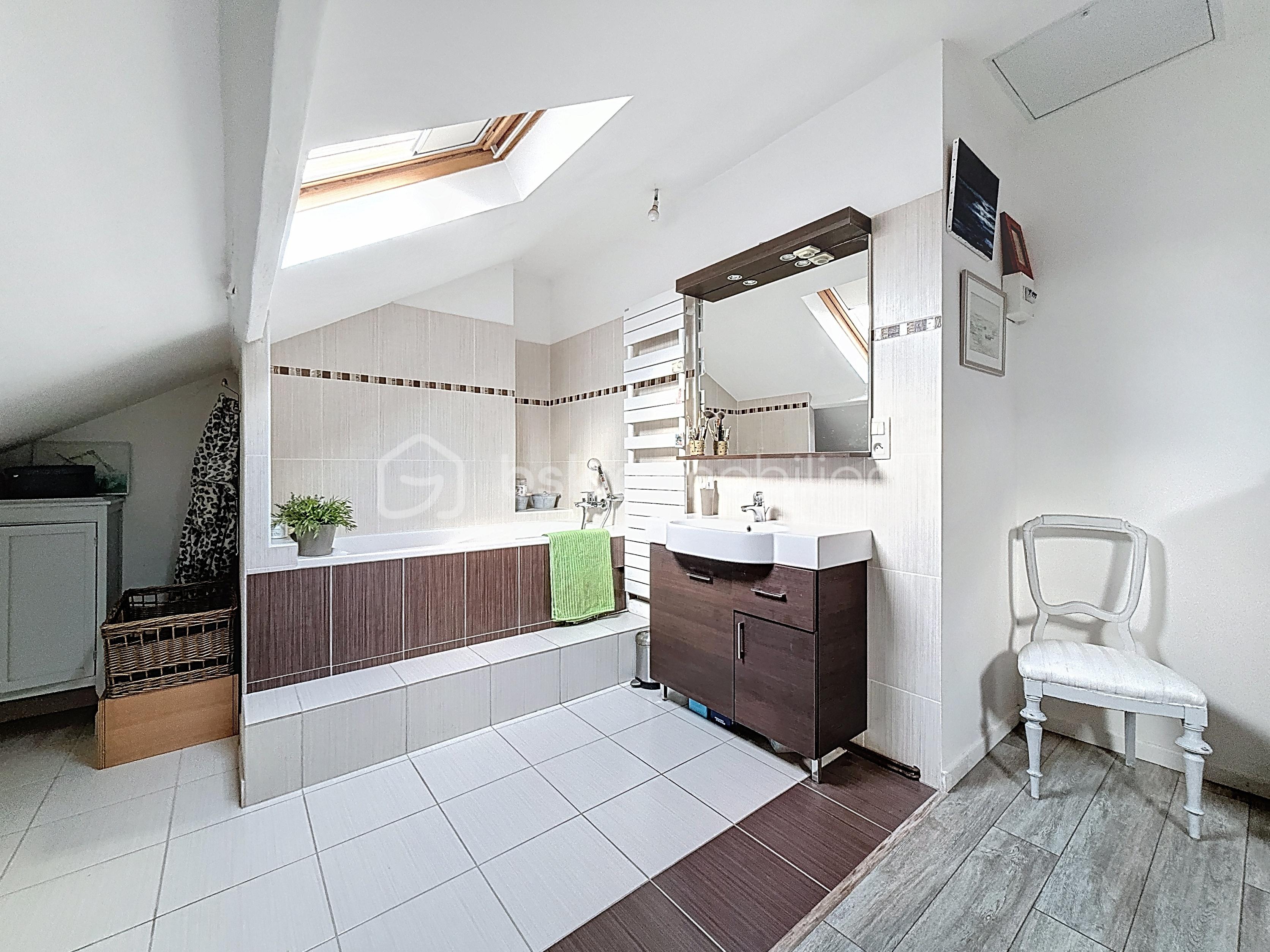 Maison de 122 m² - gonne_00032.jpg