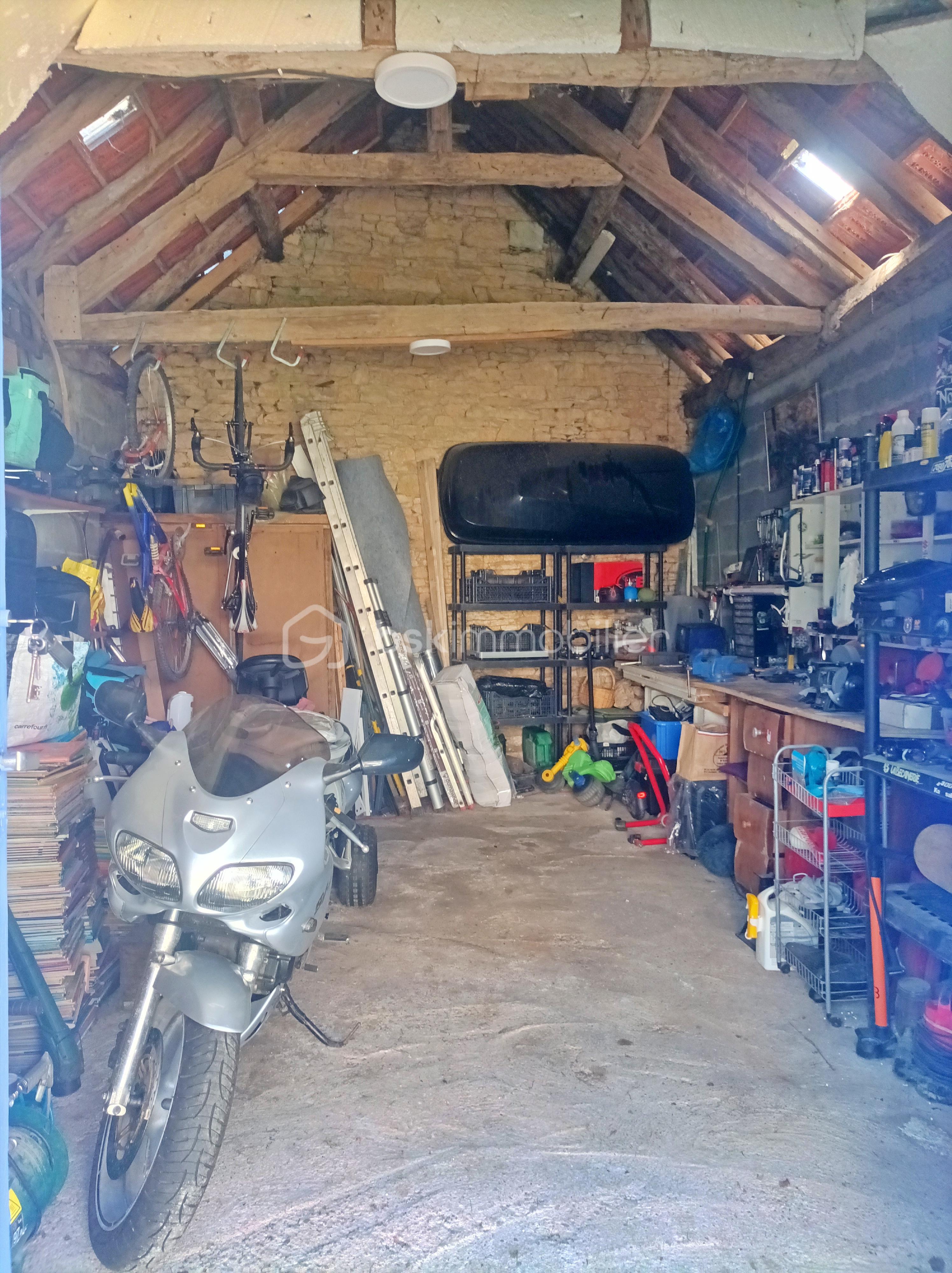 GARAGE1.jpg